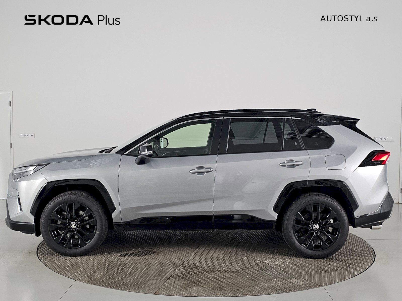 Toyota Rav4, 2.5HEV 222k 4X4 SELECTION - fotka 3