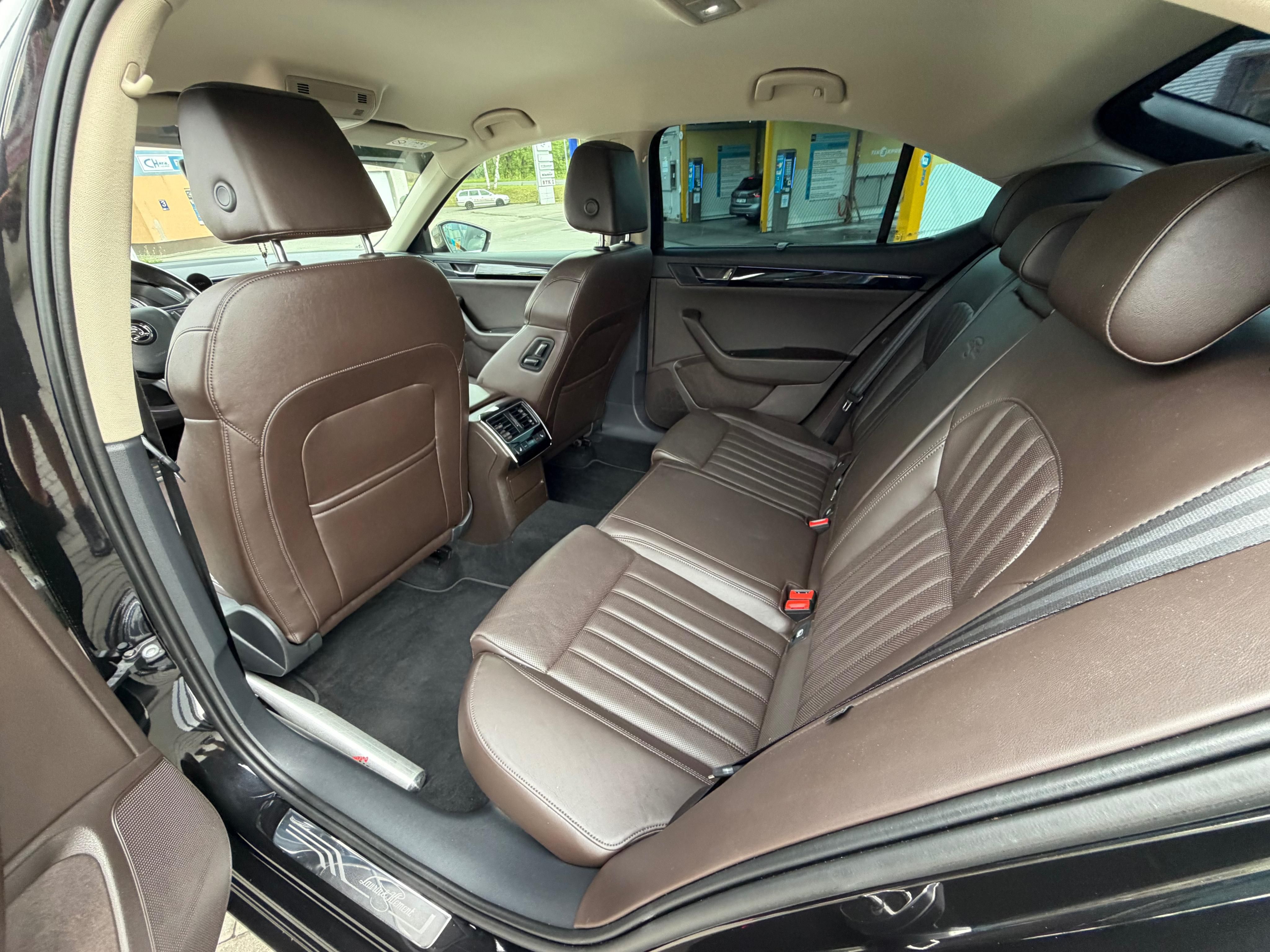 Škoda Superb, 2.0 tsi 206 kw 4x4 L&K DSG - fotka 6
