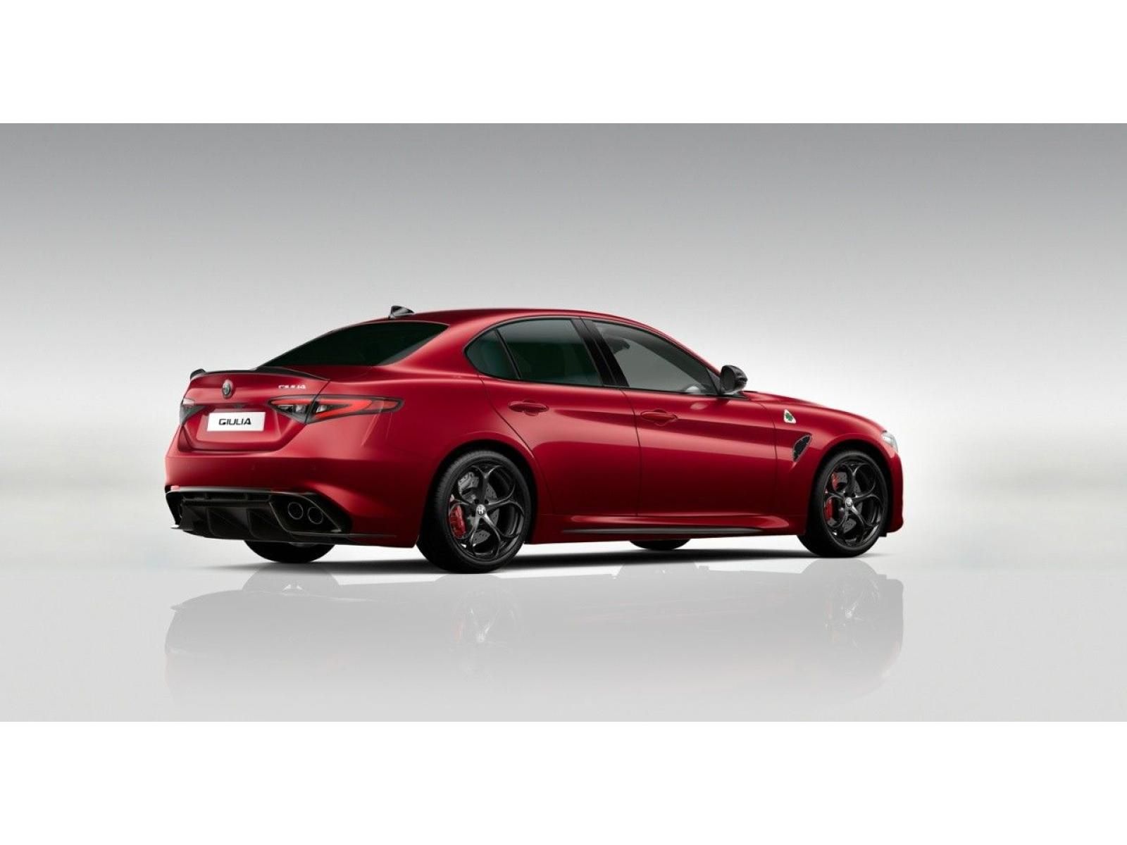 Alfa Romeo Giulia, 2.9 V6 BiTurbo 520k QV Carbon - fotka 3