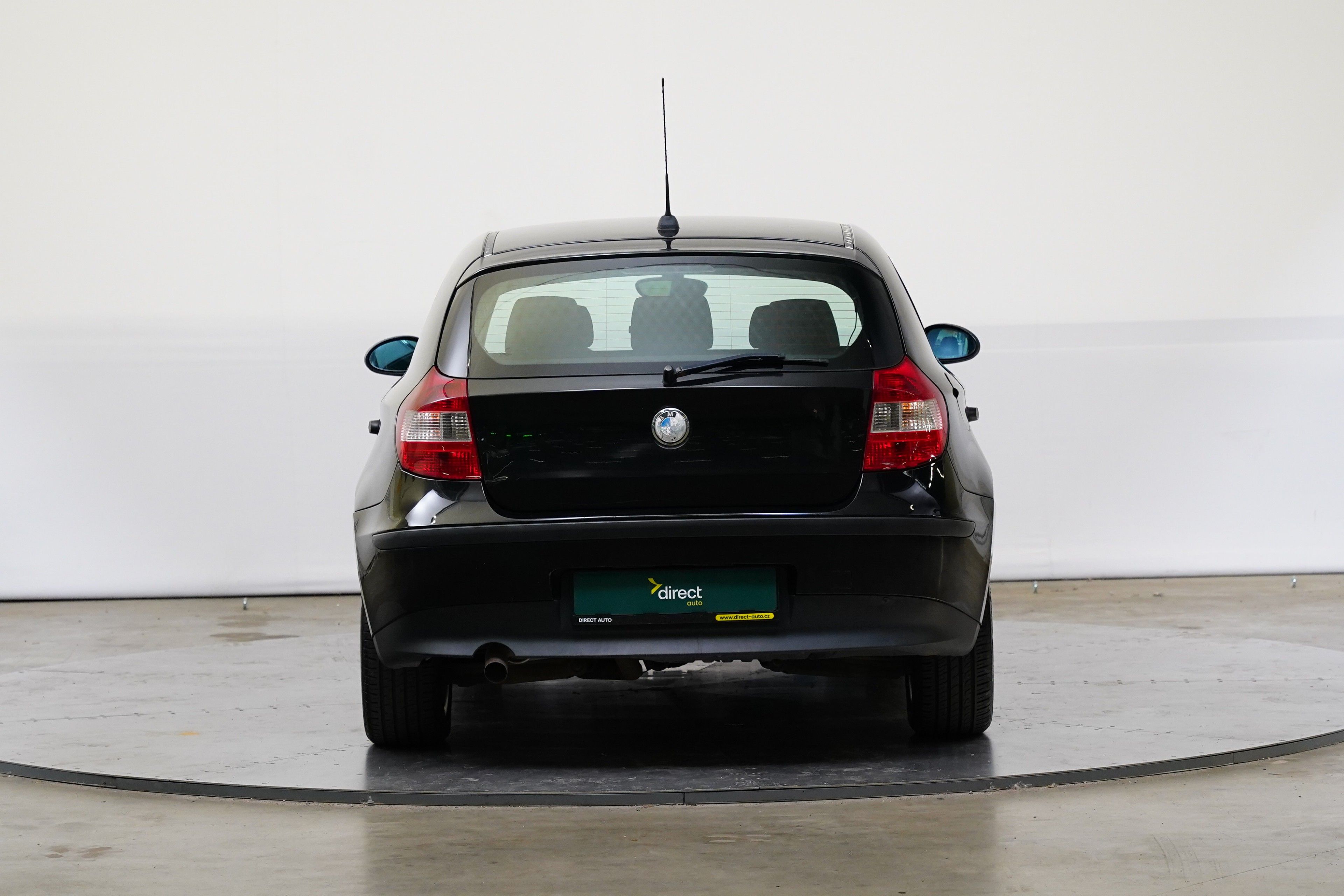 BMW Řada 1, 118d 90 kW - fotka 6