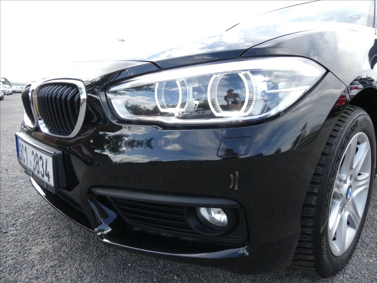 BMW Řada 1, 1,5 116i 80kW koupeno v ČR - fotka 4
