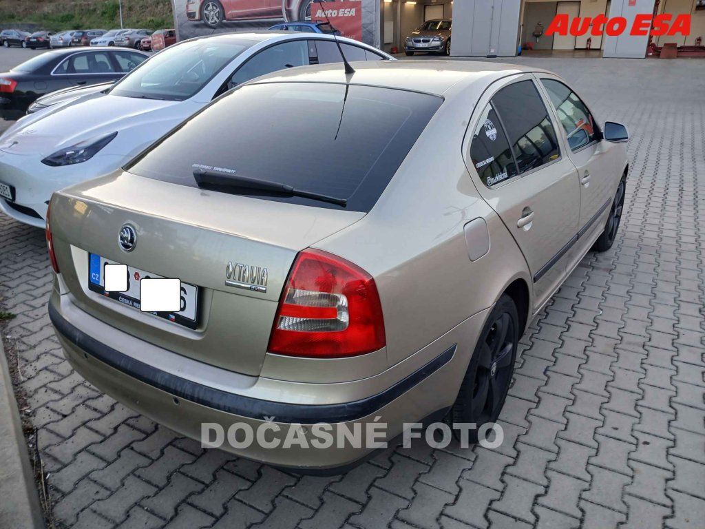 Škoda Octavia, 2.0mpi,AC,STK8/28 - fotka 2