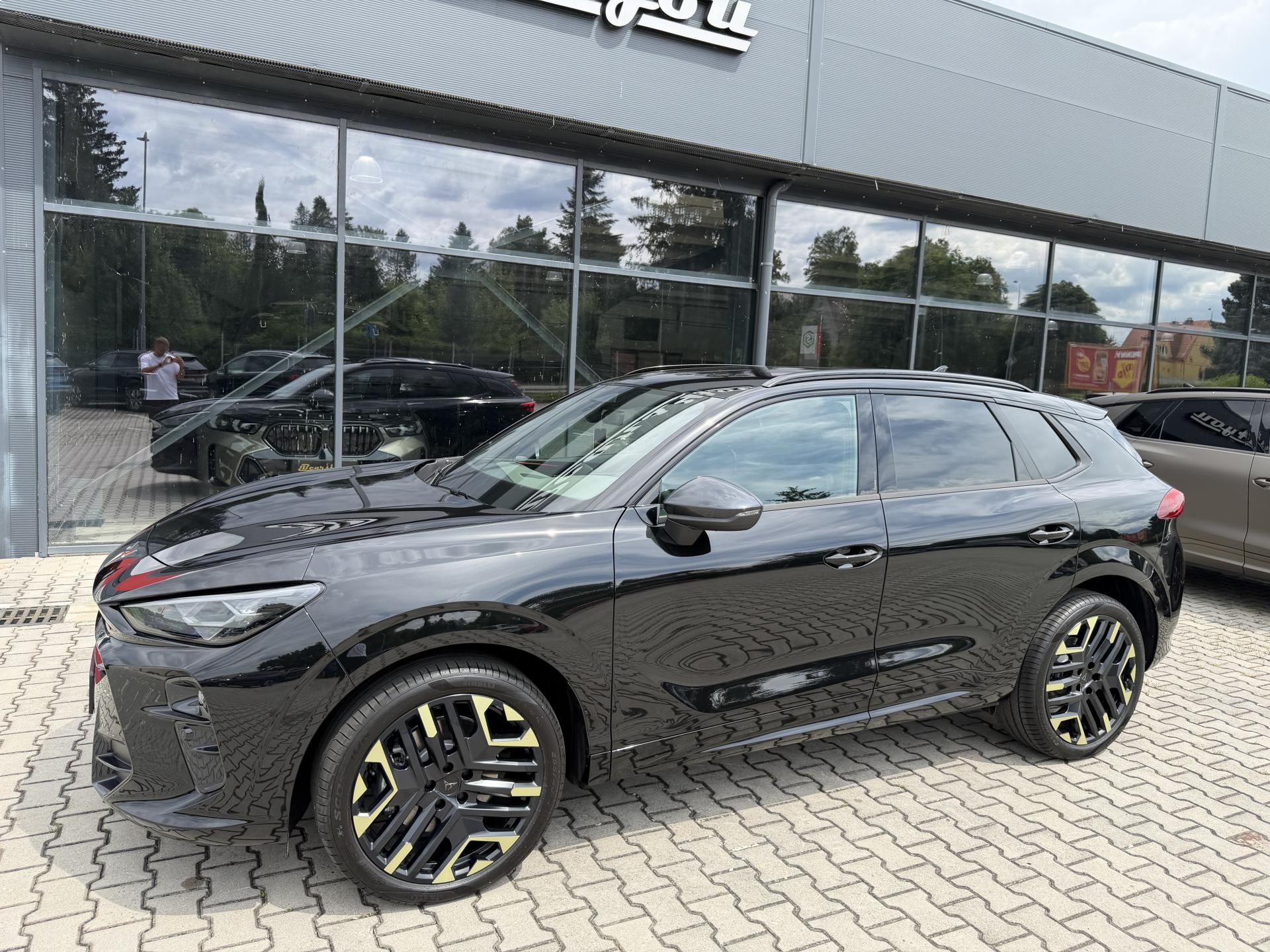 Cupra Terramar, 2.0TSI 150kW 4WD TRIBE TZ R20! - fotka 4