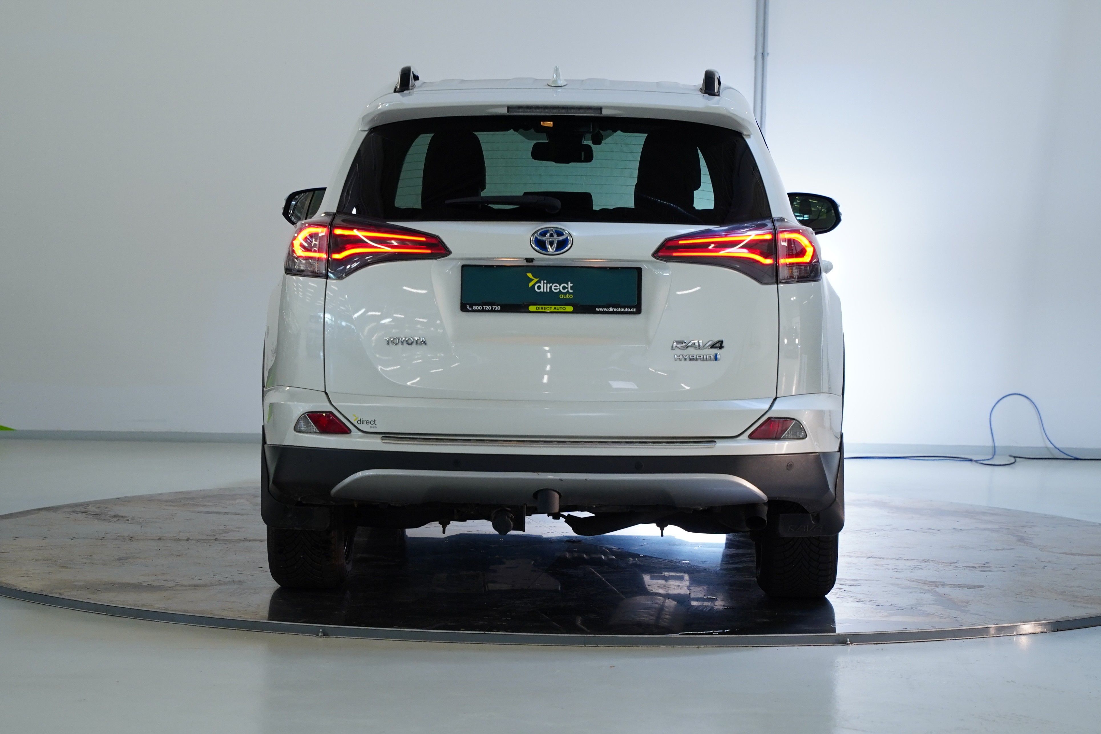 Toyota Rav4, 2.5 Hybrid 145 kW Executive - fotka 6