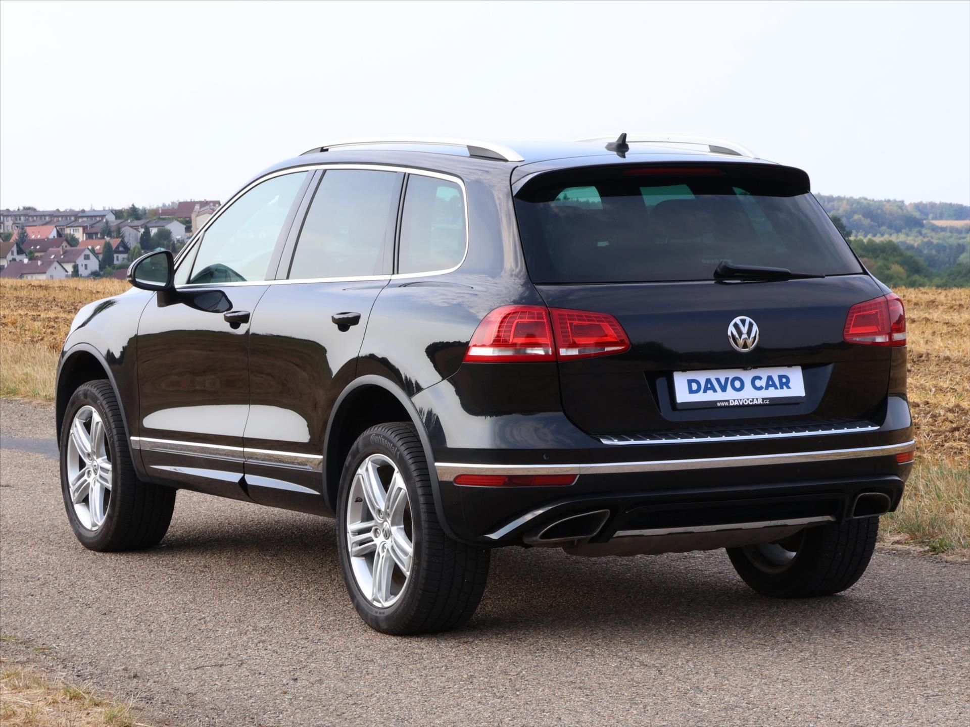 Volkswagen Touareg, 3,0 TDI V6 DSG R-LINE CZ 4M - fotka 5