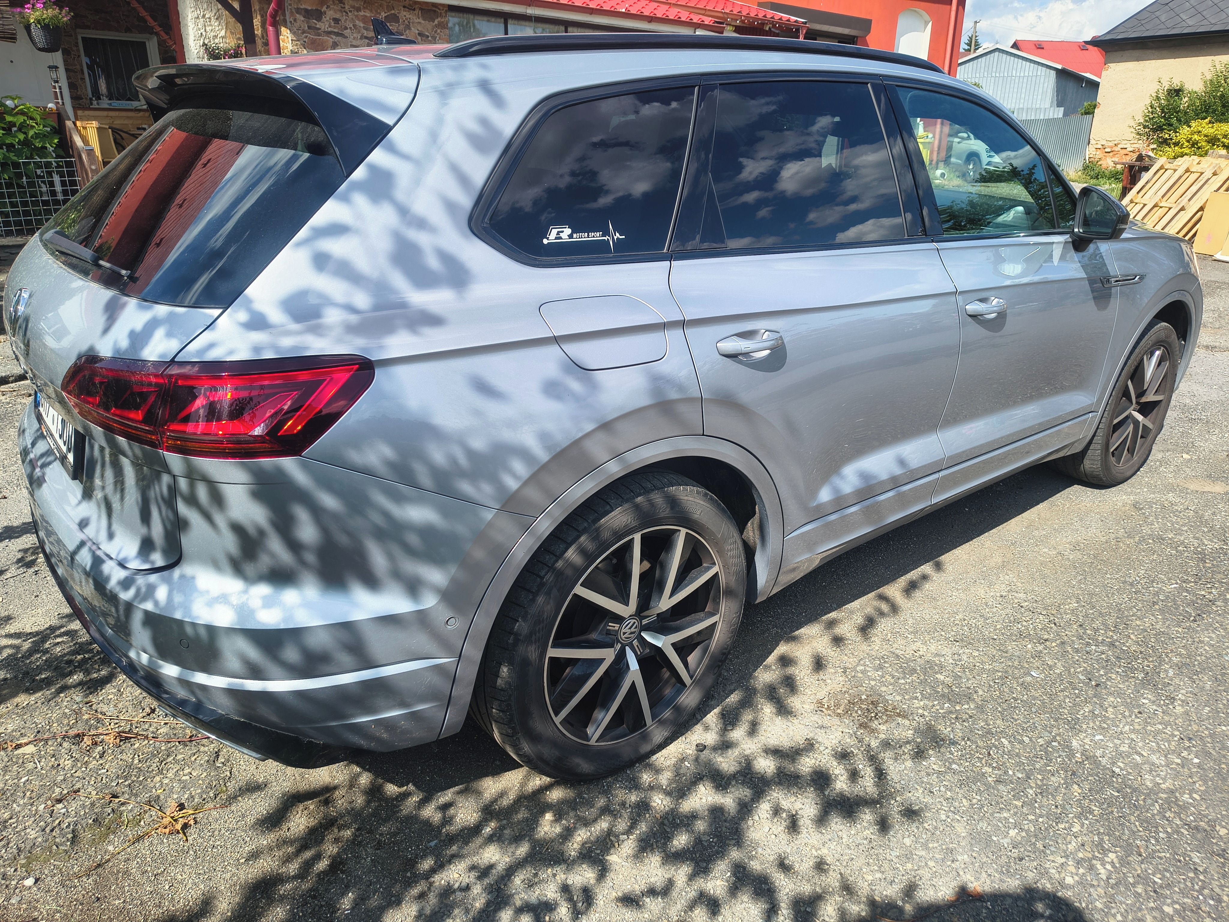 Volkswagen Touareg, R-Line - fotka 4