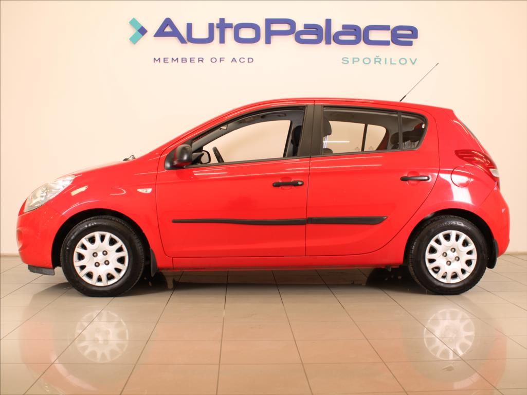 Hyundai i20, 1,3 i 57kW Klima 1.maj.ČR - fotka 5