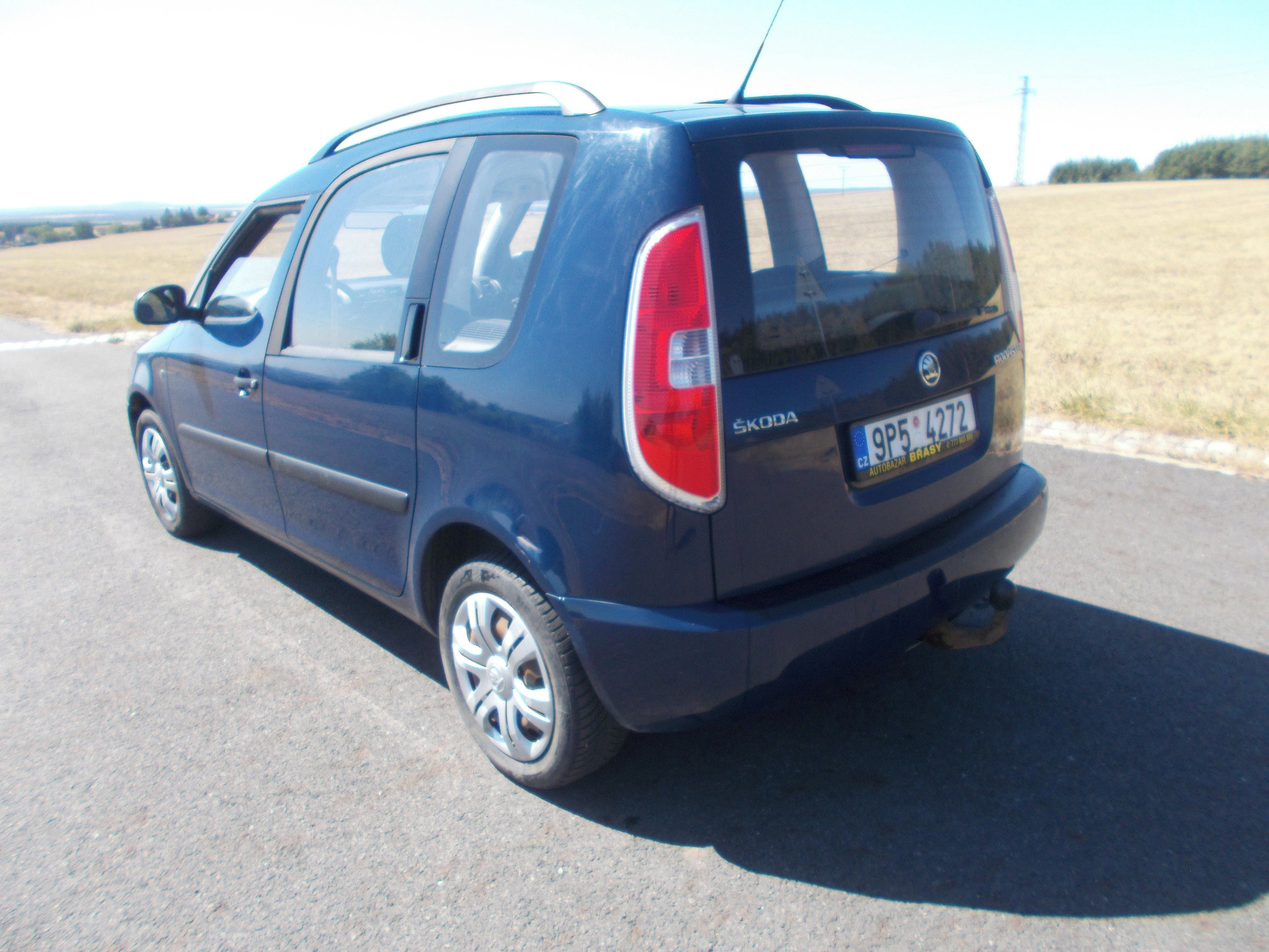 Škoda Roomster, 1,2 HTP 51 KW klima, tažné - fotka 3