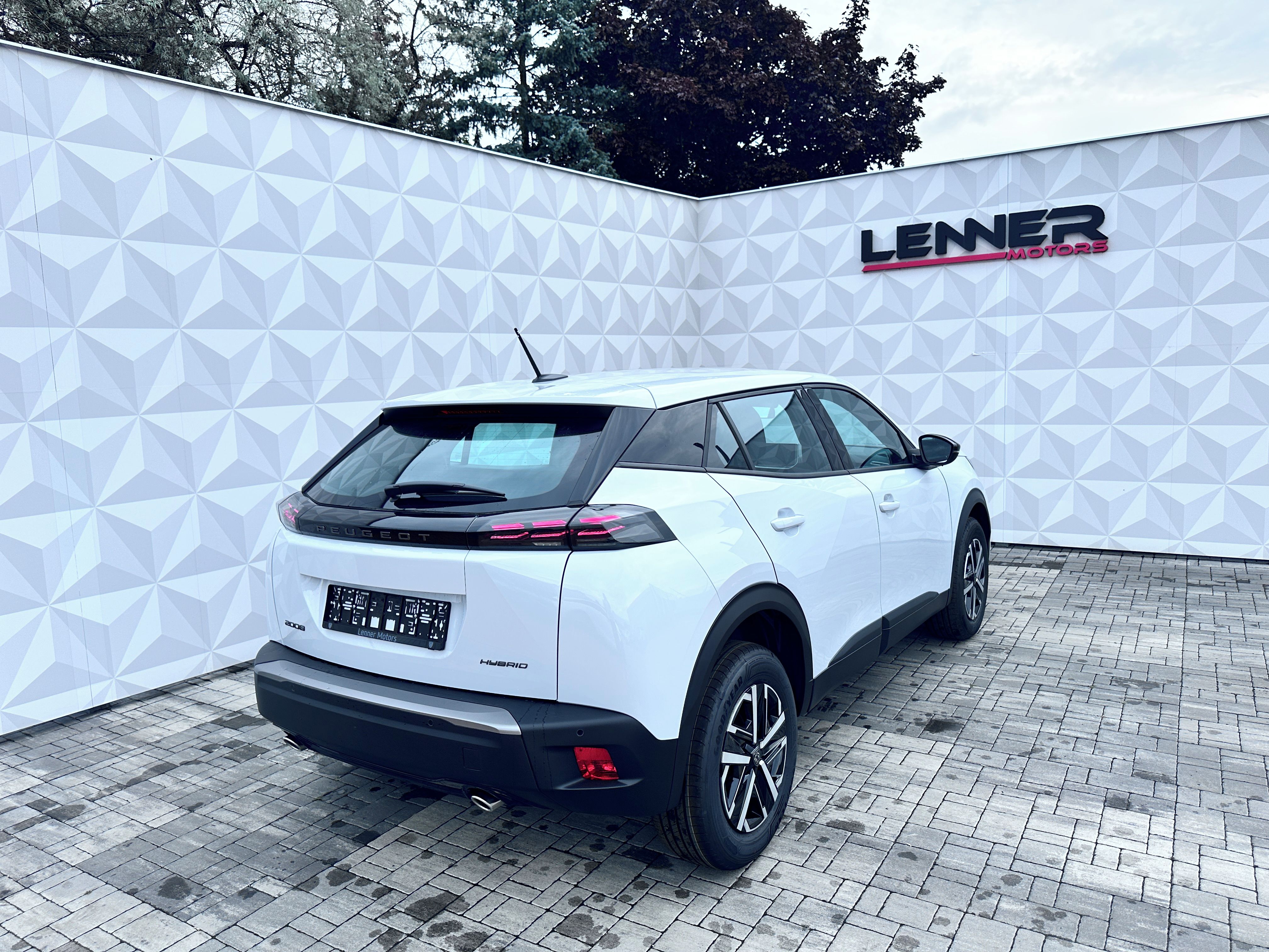 Peugeot 2008, STYLE Hybrid 145 e-DCS6 - fotka 4