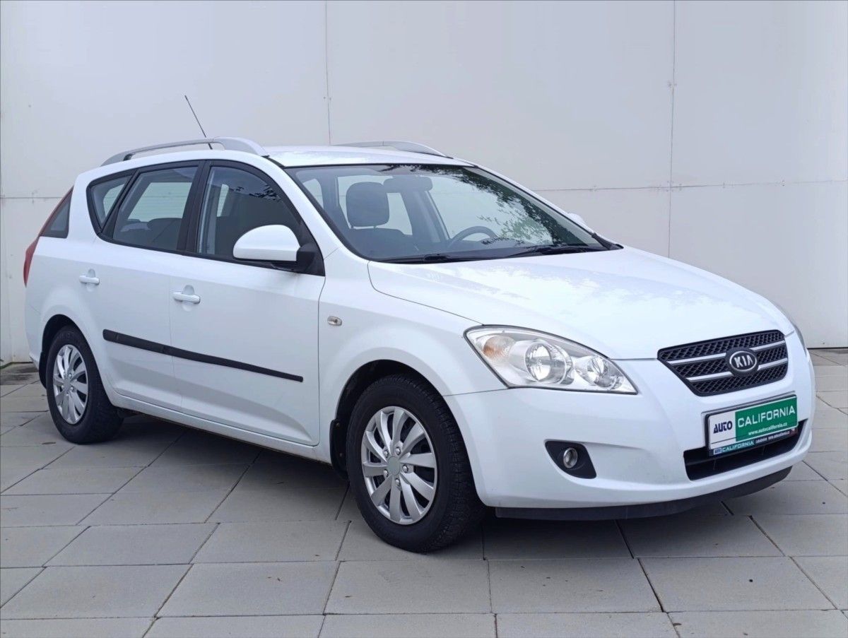 Kia Cee´d, 1,6 CVVT Aut. klimatizace ČR - fotka 5