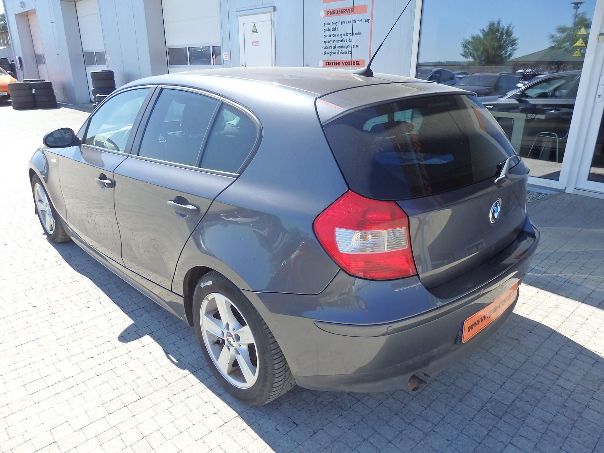 BMW Řada 1, 118D DIGI. KLIMA, 8x AIRBAG - fotka 5