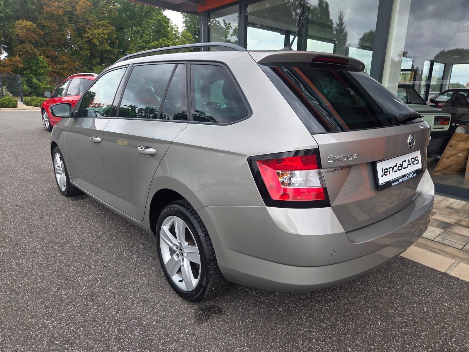 Škoda Fabia, 1.0 TSI SERVISI KNÍŽKA - fotka 2