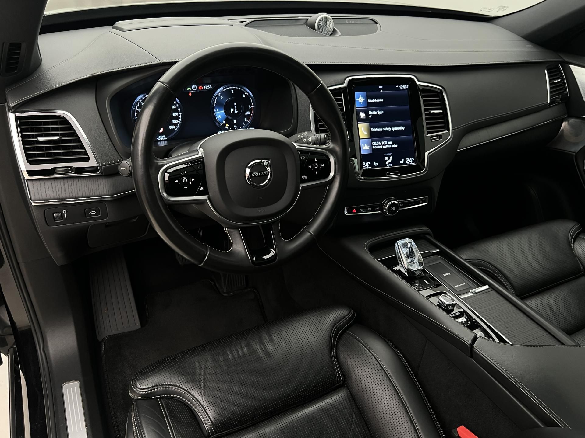 Volvo XC90, B5 AWD INSCRIPTION AUT 7 MÍST - fotka 4
