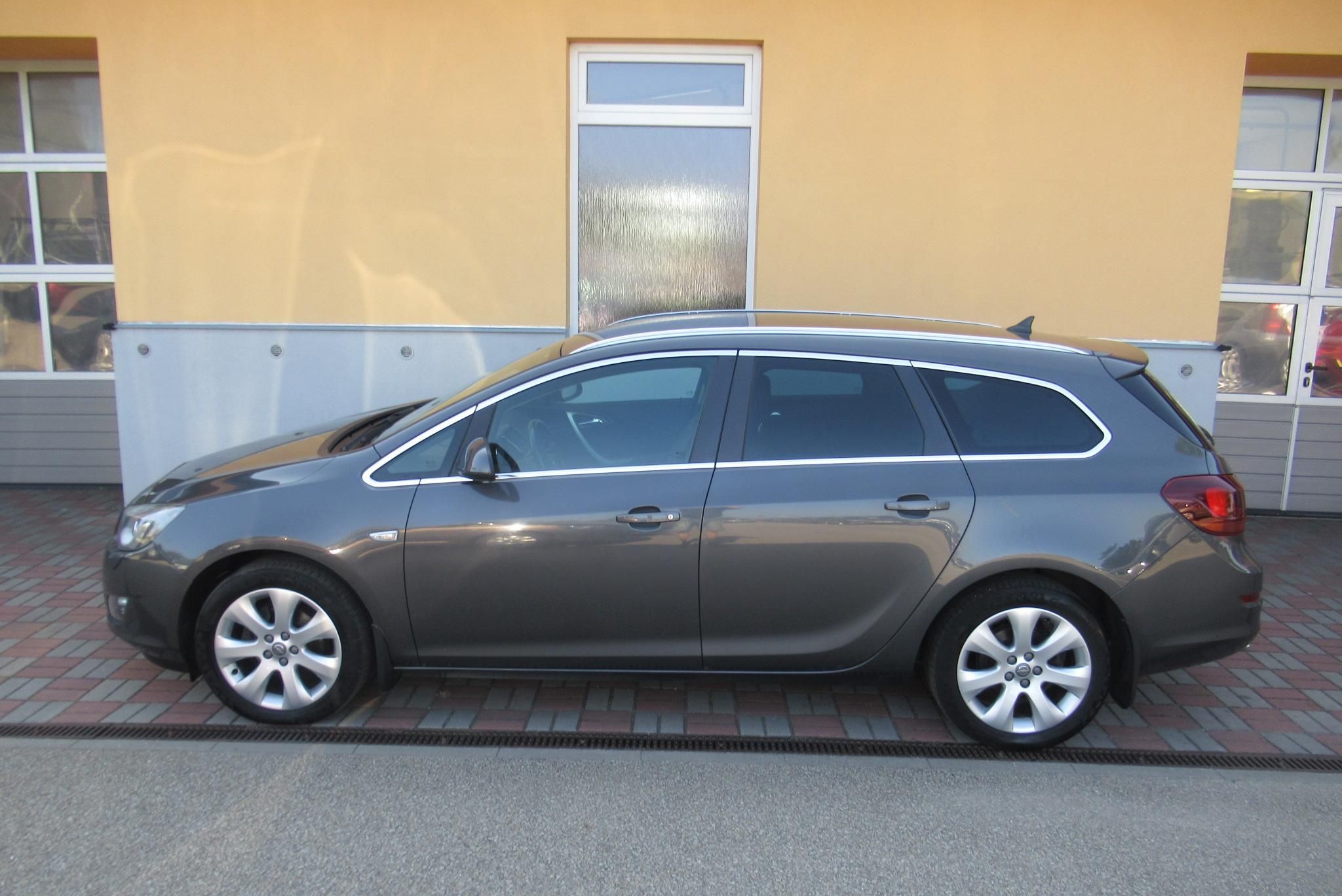 Opel Astra, 1.4i AUT. KLIMA NAVIGACE - fotka 6