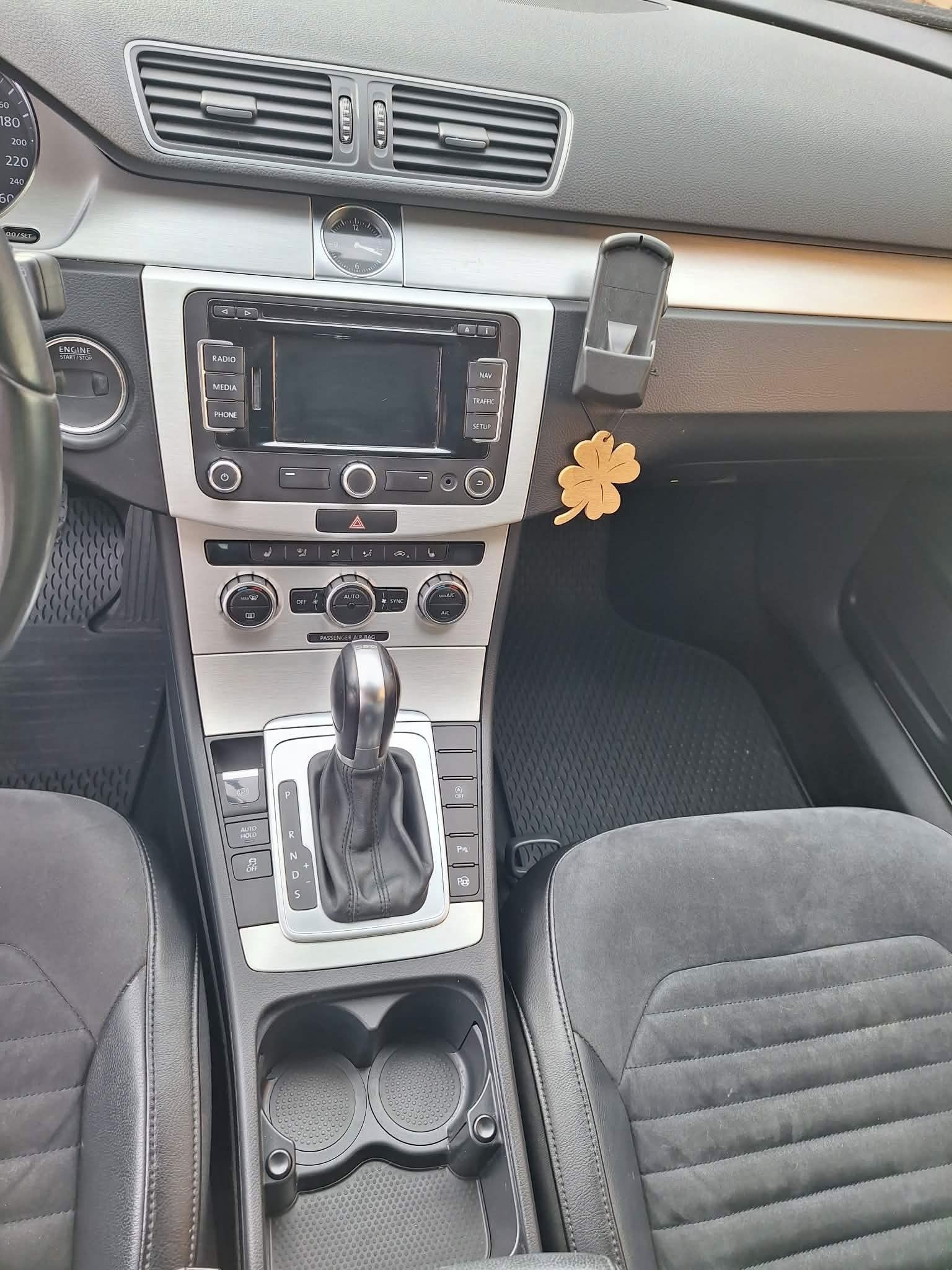 Volkswagen Passat, 2.0 TDI 130 kW, automat - fotka 6