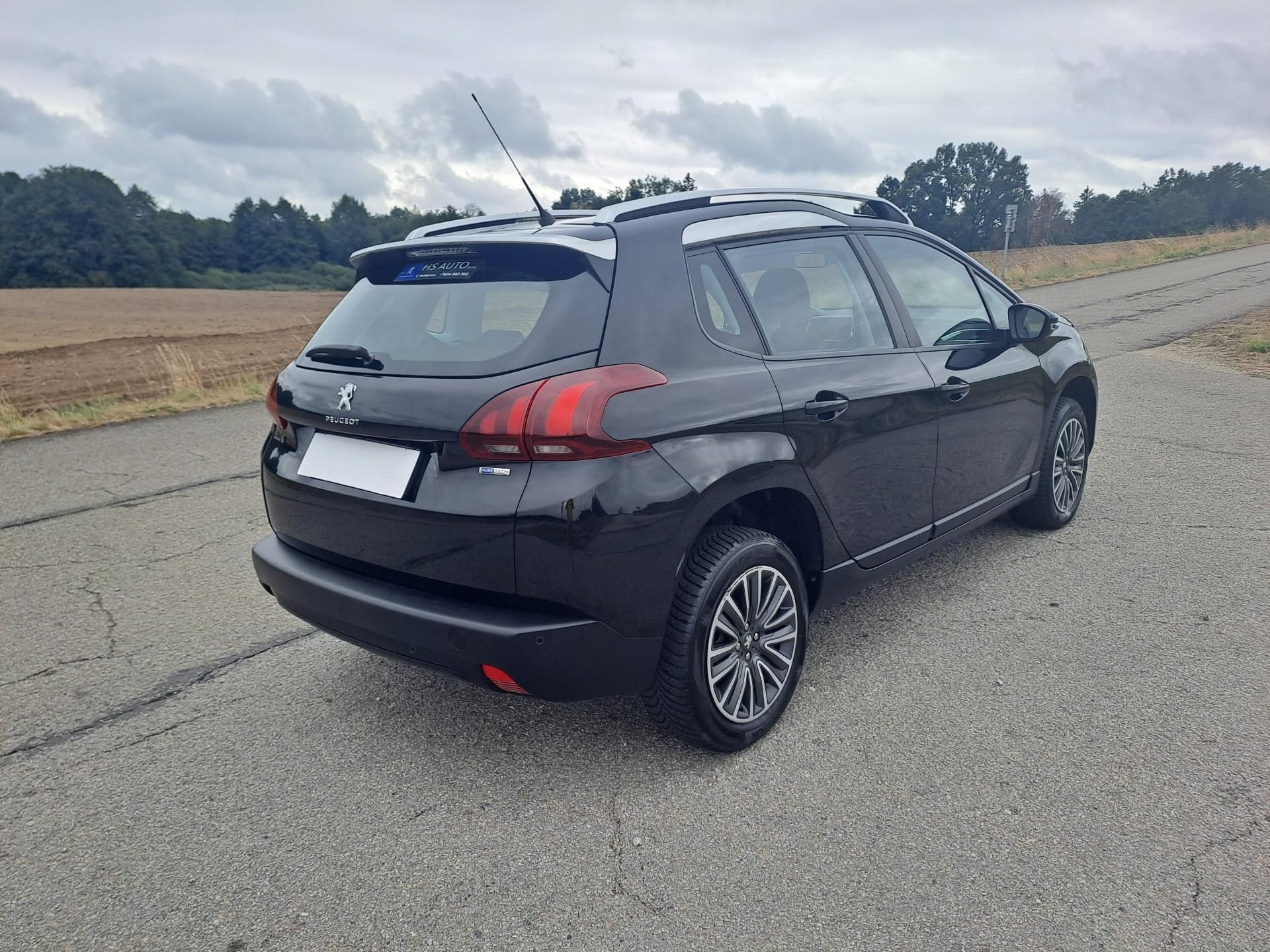 Peugeot 2008, 1.2  1. MAJITEL ČR PĚKNÝ STAV - fotka 5