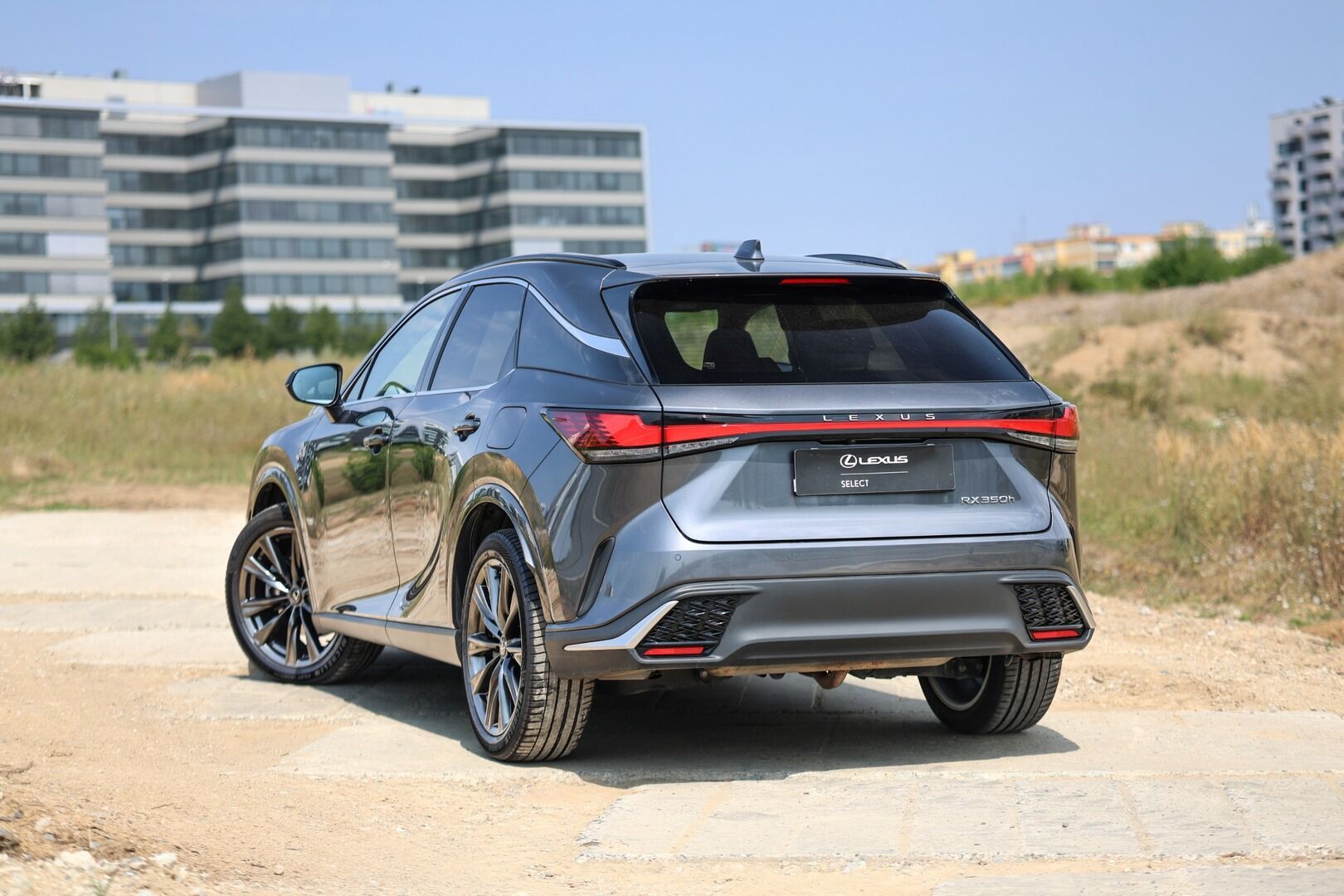 Lexus RX 350h, 350H 2,5 HEV F SPORT DESIGN - fotka 5
