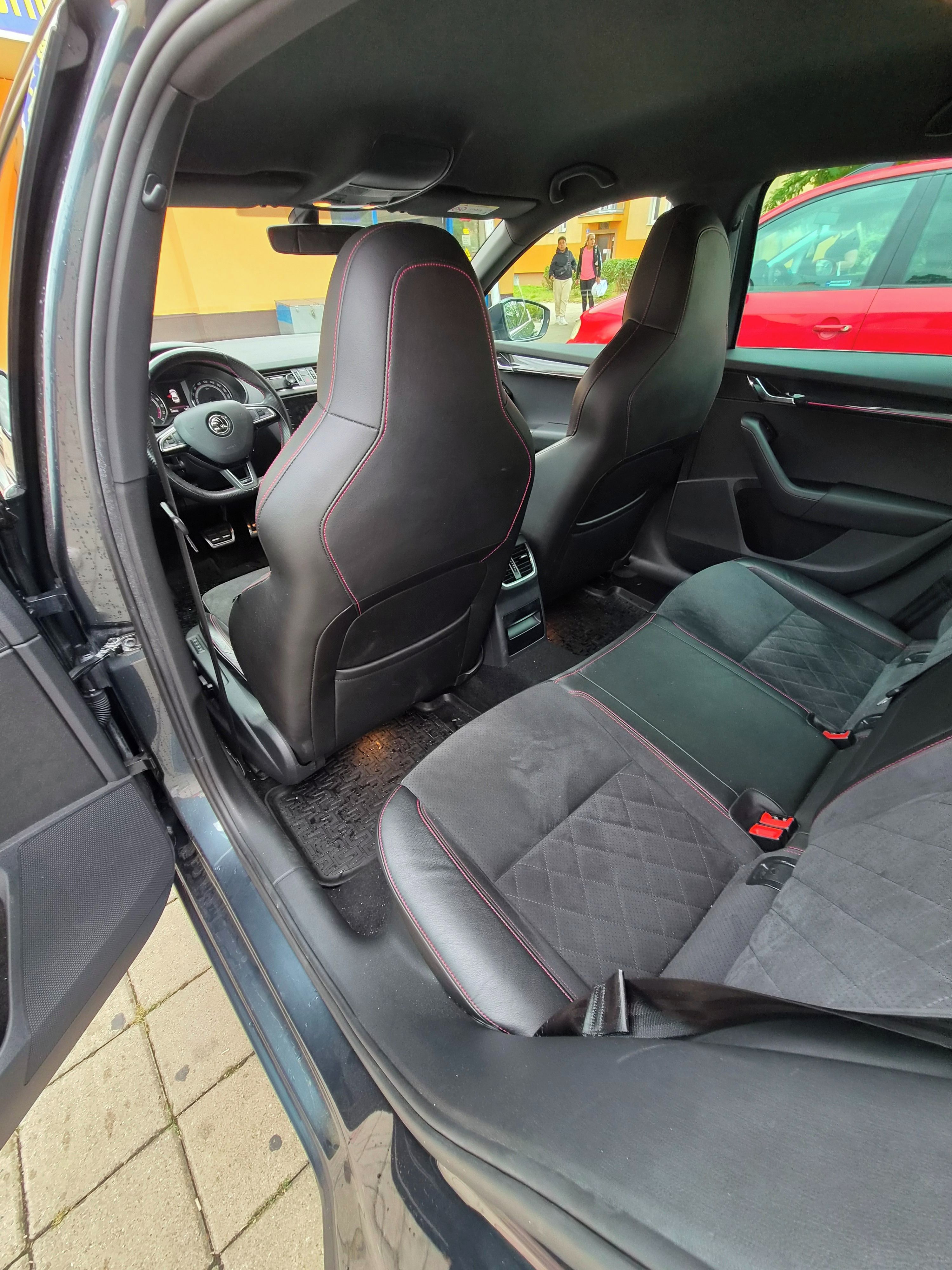 Škoda Octavia, RS 135KW NAFTA - fotka 5