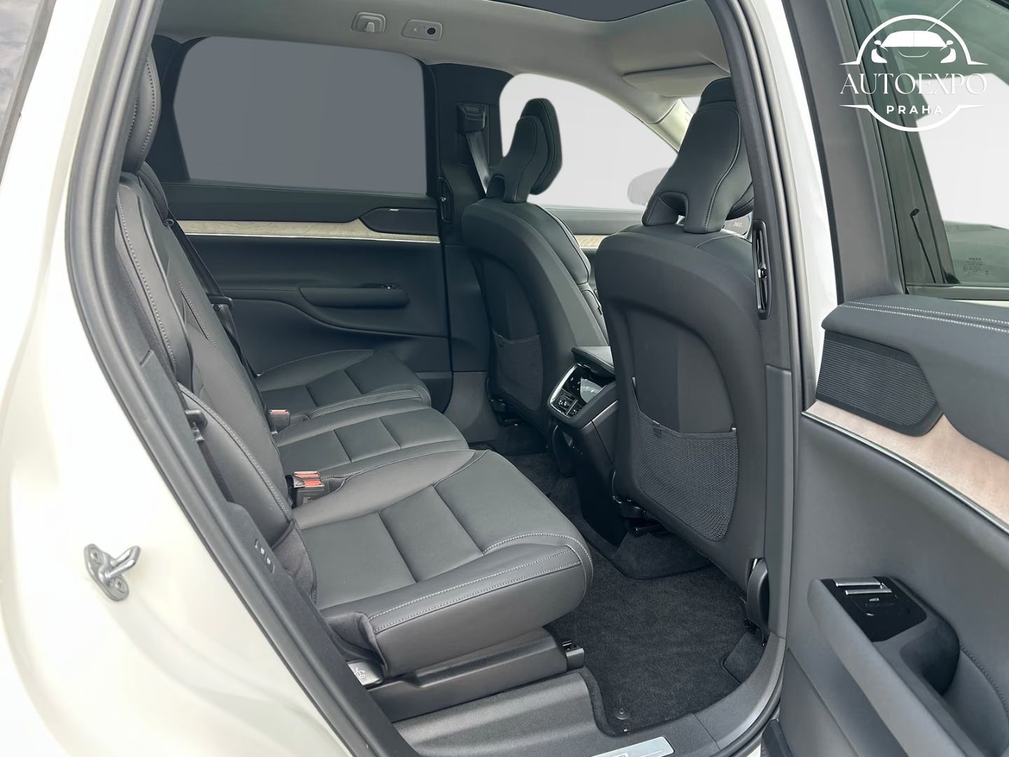 Volvo EX90, Twin Motor AWD Plus 7-míst - fotka 3