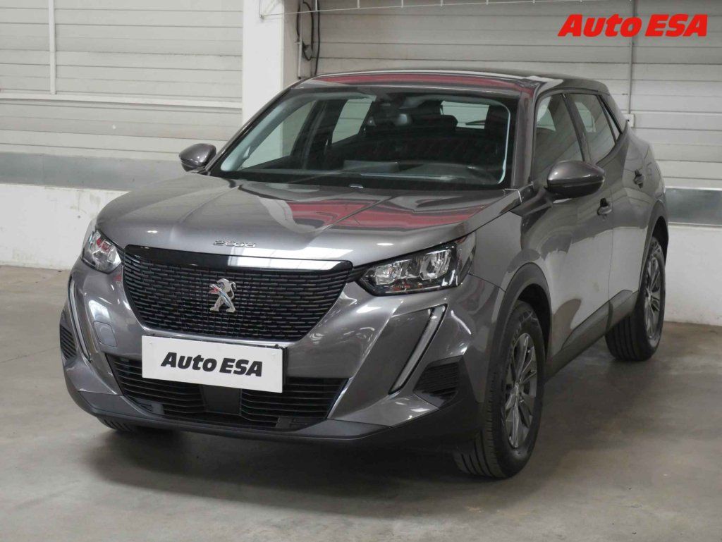 Peugeot 2008, 1.2 - fotka 3
