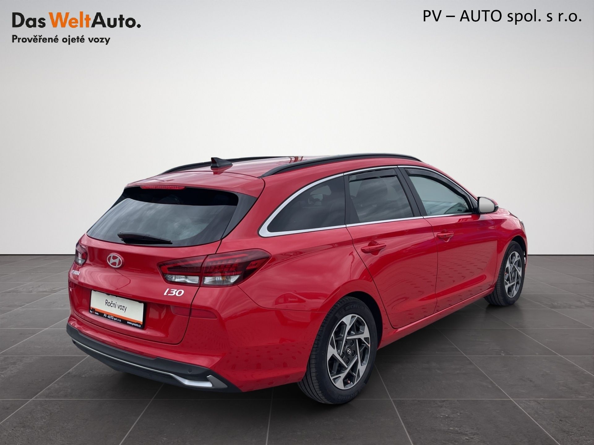 Hyundai i30, 1.5 T-GDI 103 kW MHEV Style DC - fotka 2