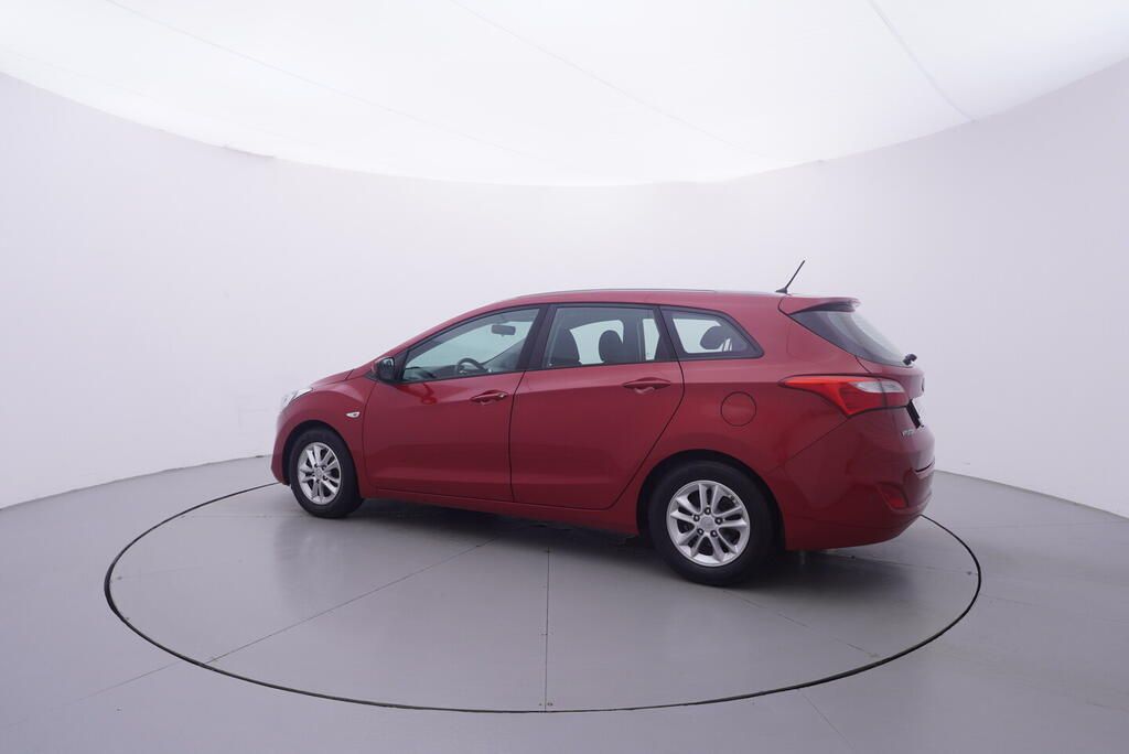 Hyundai i30, Trikolor 1.6 GDi 88 kW - fotka 3