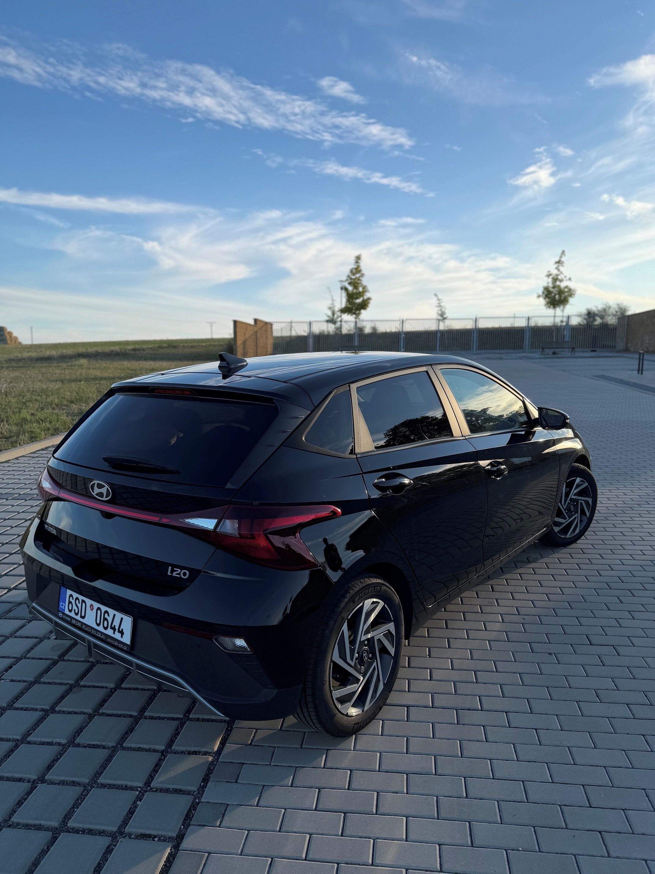 Hyundai i20, 1.2i Smart Climate-servisováno - fotka 4