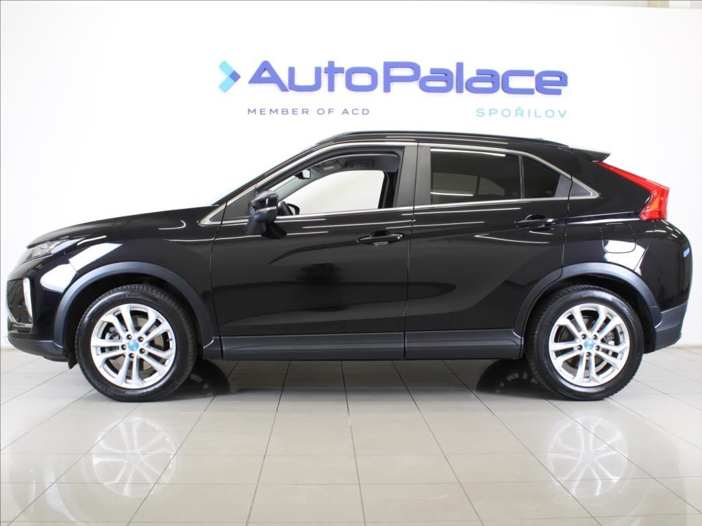 Mitsubishi Eclipse Cross, 1,5 Turbo 120kW AT 69 220km! - fotka 5