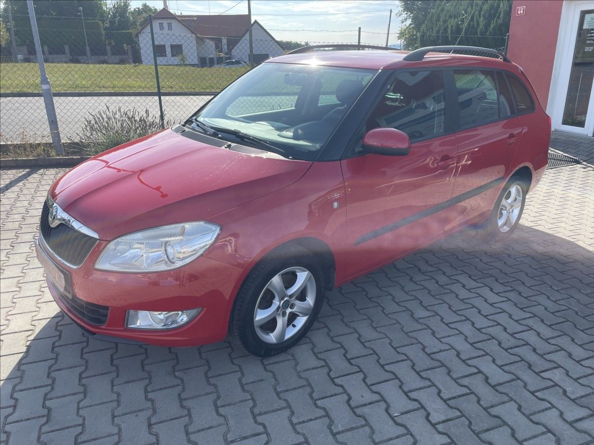 Škoda Fabia, 1,2 TSI 77 kW FAMILY DIGIKLIMA - fotka 4