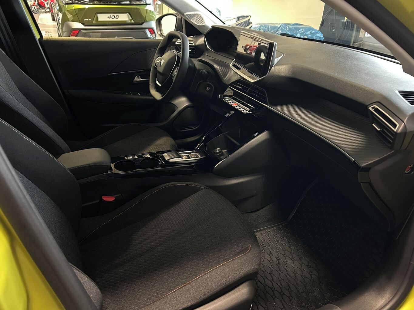 Peugeot 208, BUSINESS Hybrid 110 e-DCS6 - fotka 6