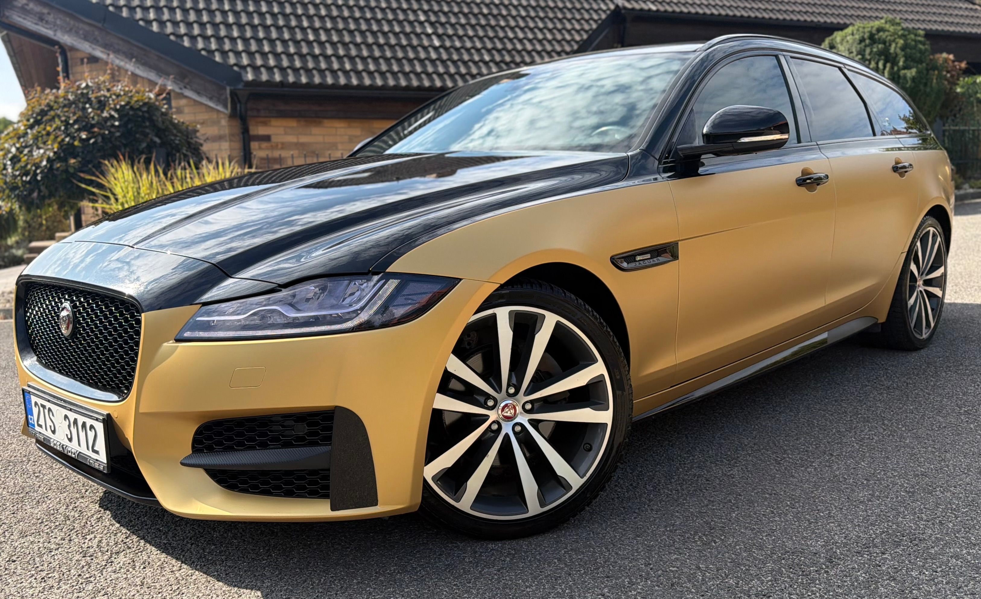 Jaguar XF - fotka 4