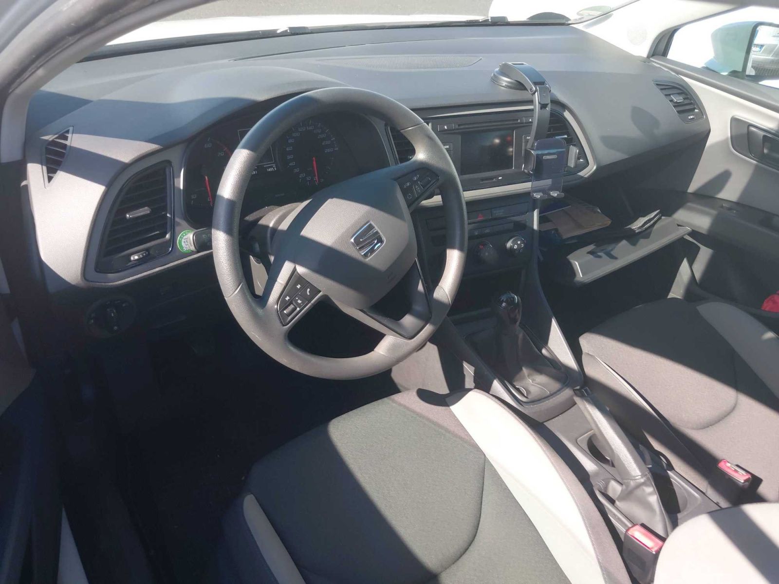 Seat Leon, 1.2 TSI, Klima, Park. senzory - fotka 3