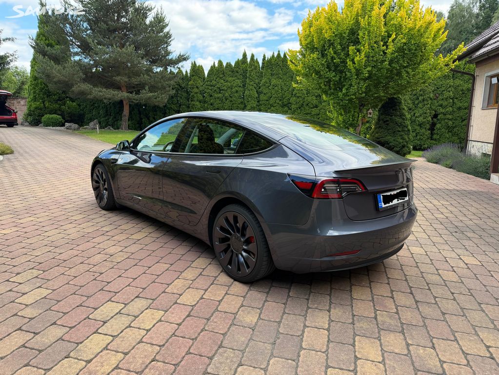 Tesla Model 3 2023 nga Republika Çeke