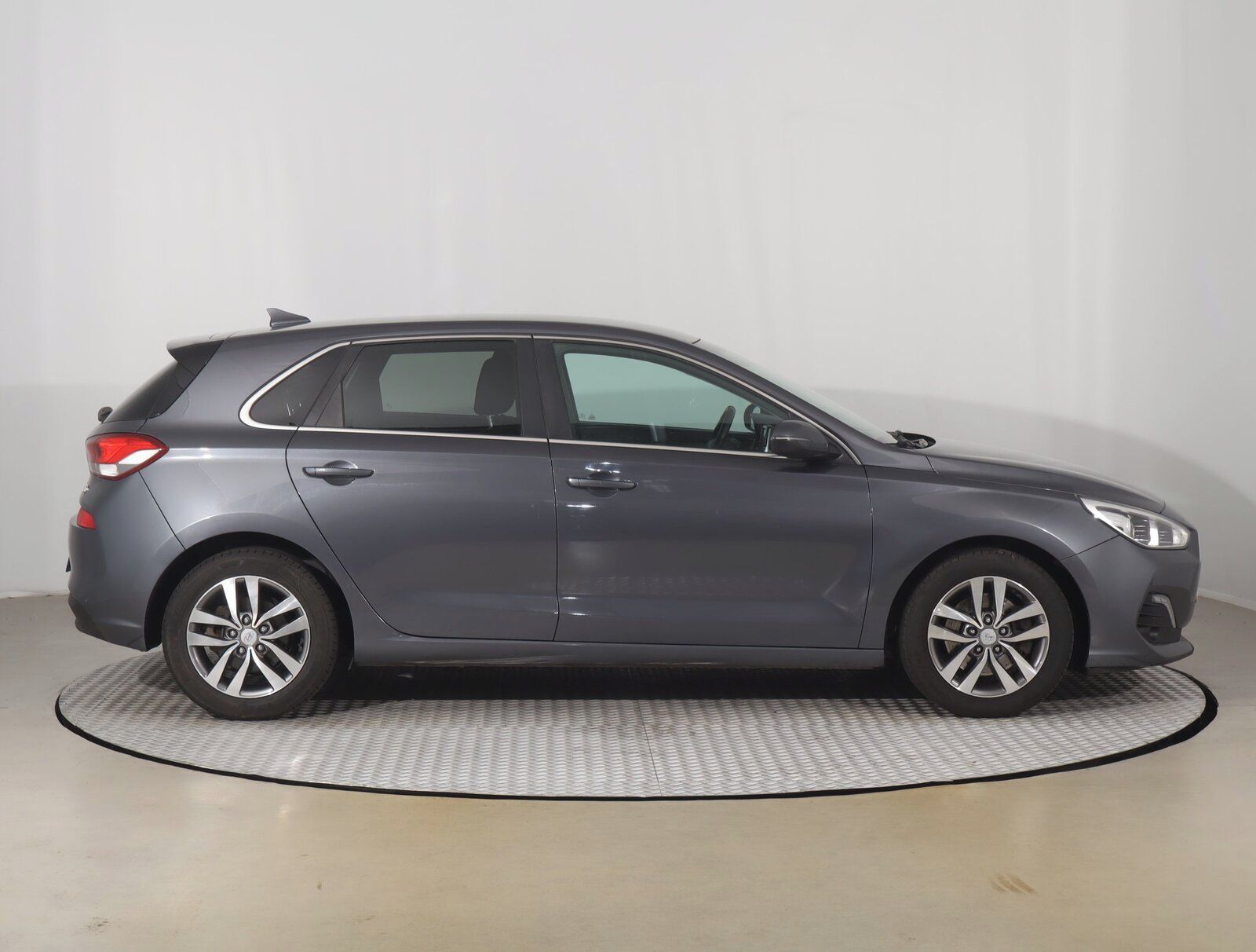 Hyundai i30, 1.4 T-GDI, Serv.kniha - fotka 6