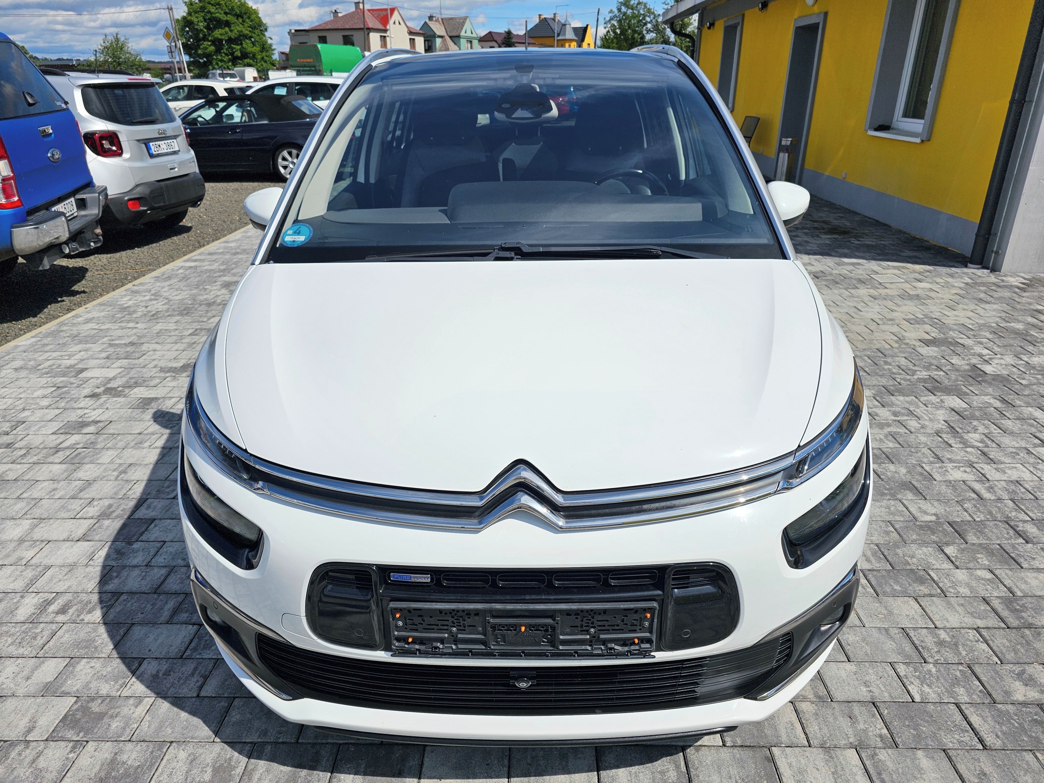 Citroën Grand C4 Picasso, 1.2 96KW,7míst,masáže,panorama - fotka 2