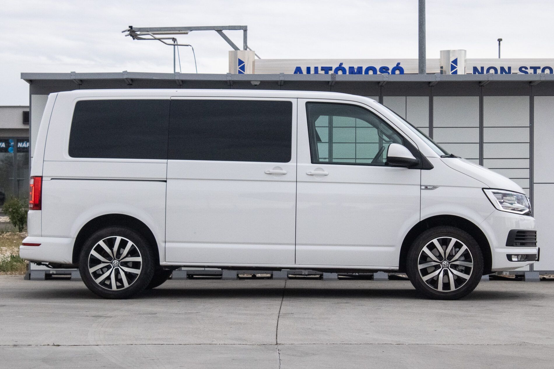 Volkswagen Multivan - fotka 4