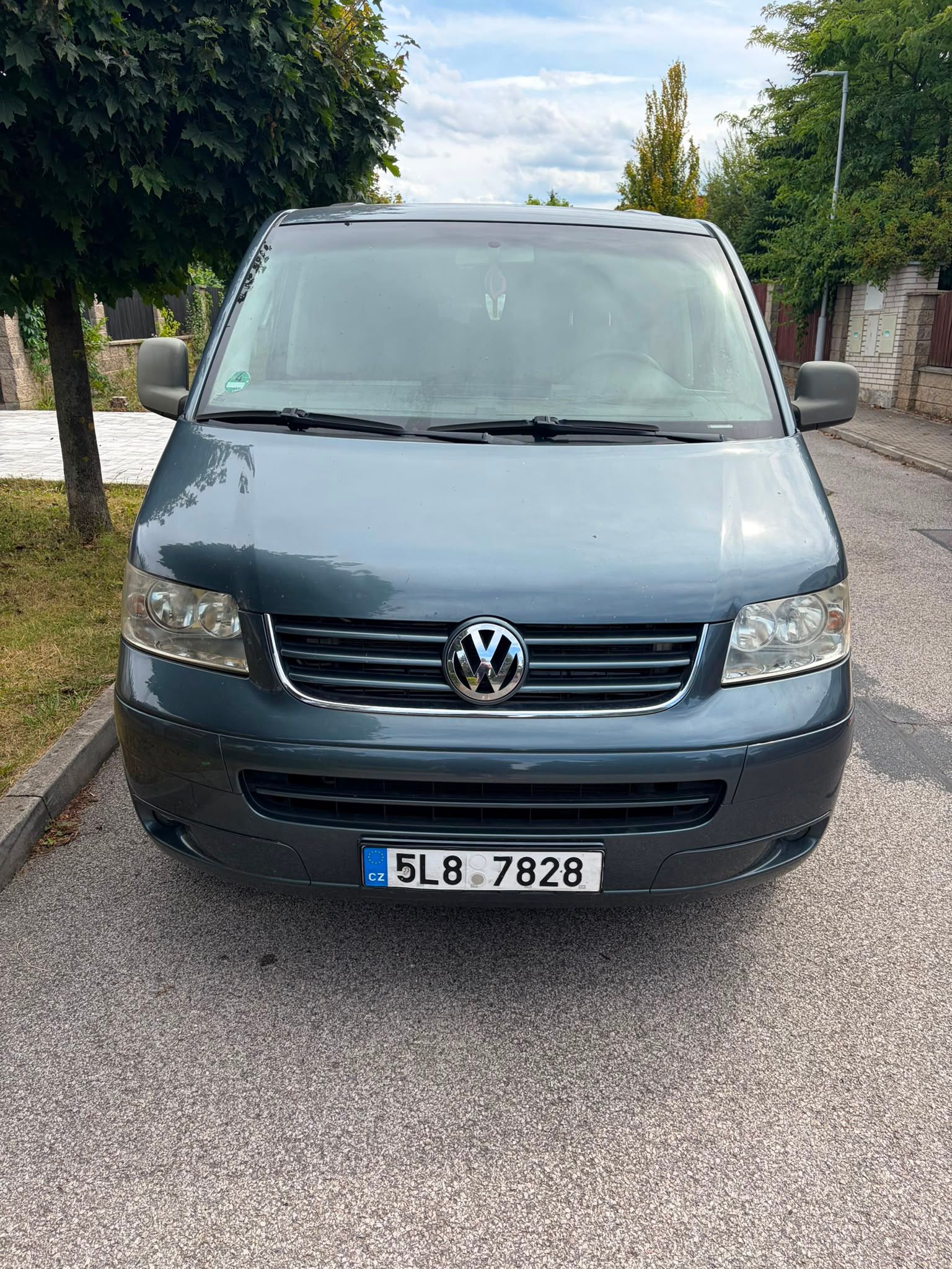 Volkswagen Multivan, 2.5 TDI 96 kW – 7 míst - fotka 4