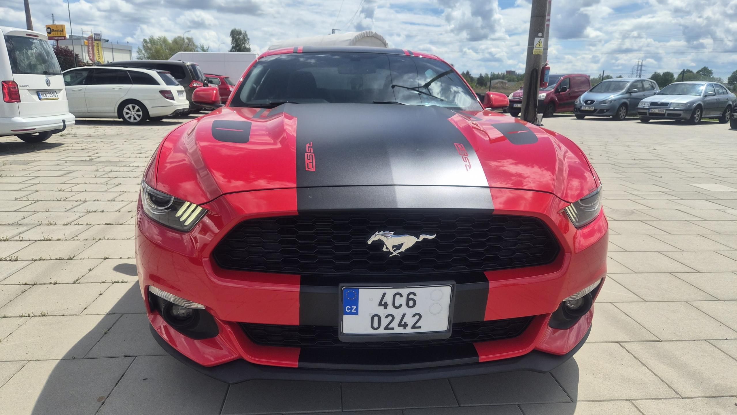 Ford Mustang, 2.3T  50 Years Edition 233kw - fotka 3
