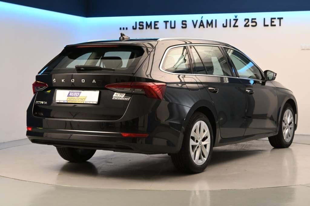 Škoda Octavia, 2.0 STYLE LED DSG ACC Virtual - fotka 5