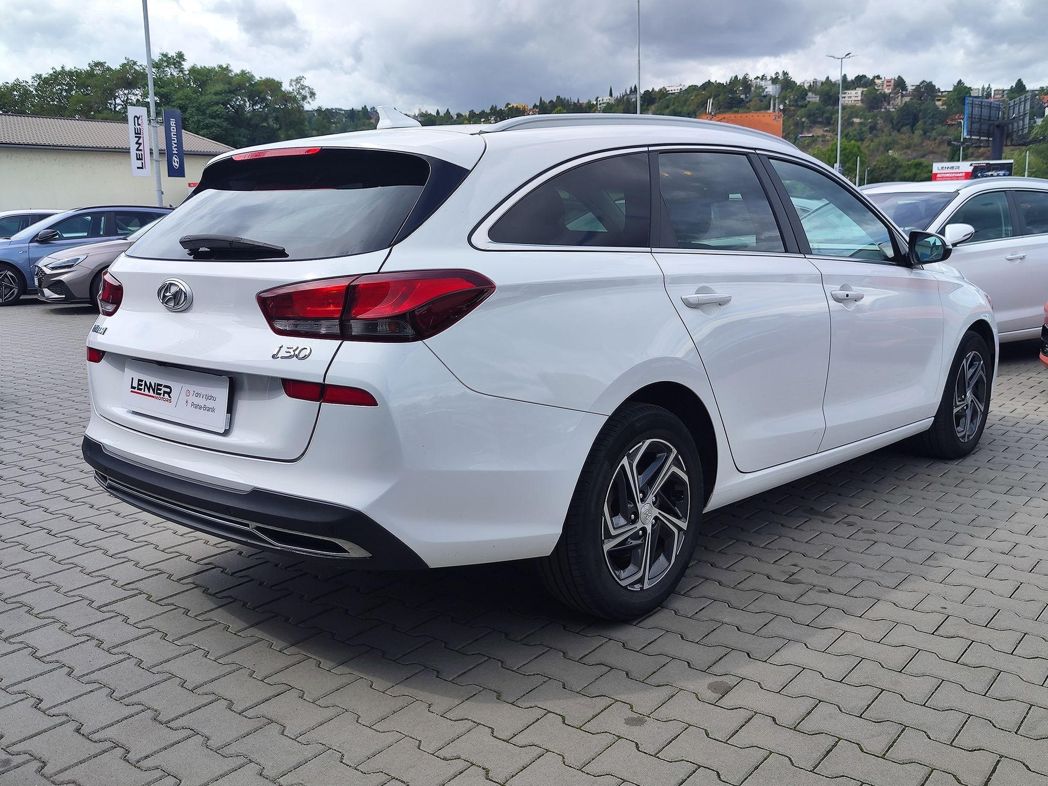 Hyundai i30, 1.0 T-GDI/88kW Smart DCT - fotka 5