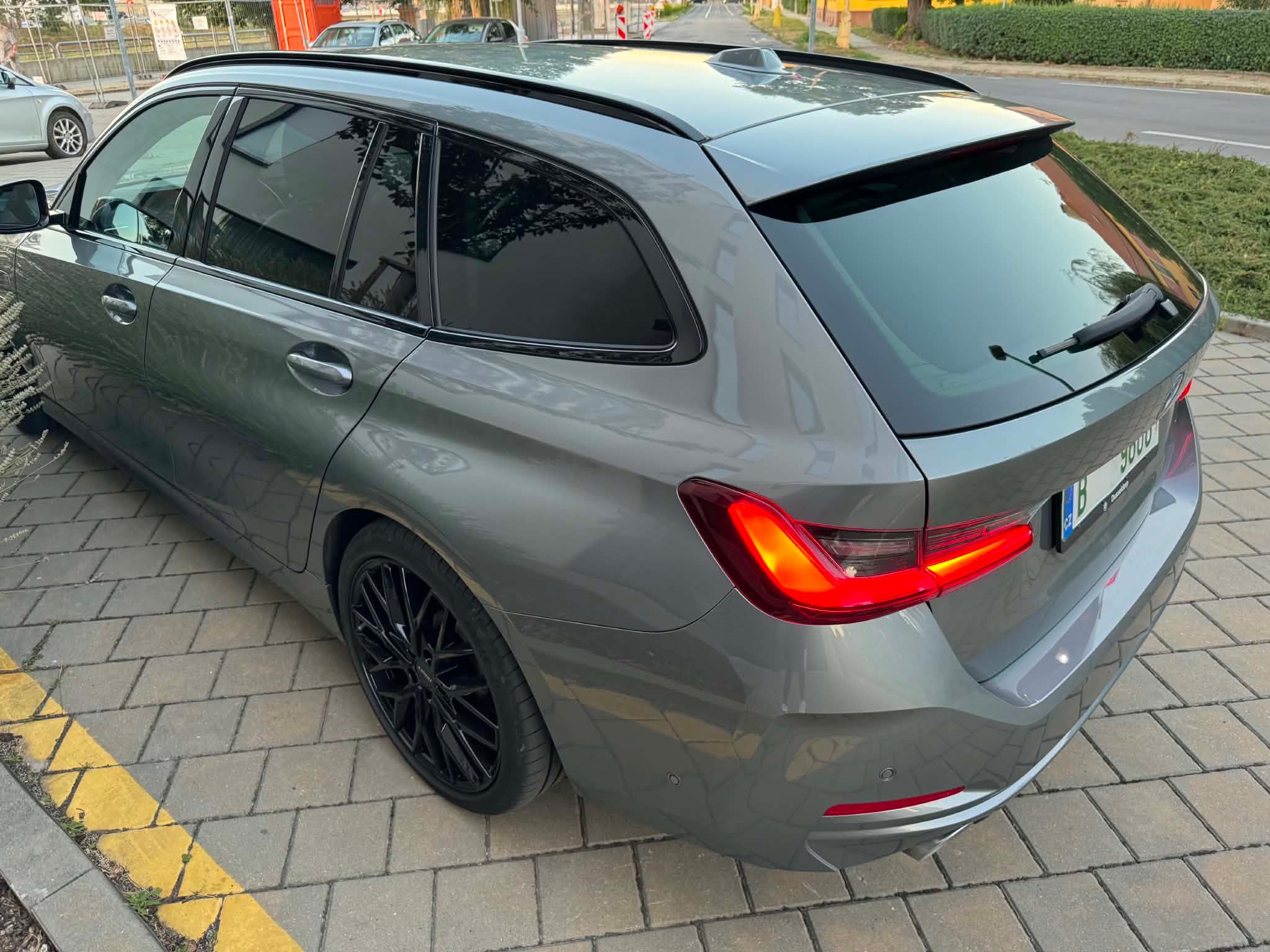 BMW Řada 3, 320,dvojité okna,tažné,HIFI - fotka 3