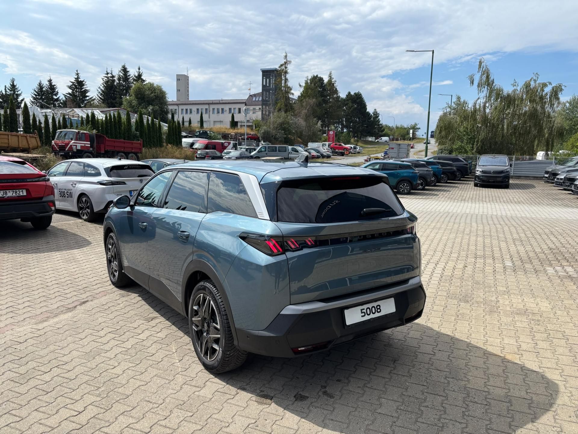 Peugeot 5008, BUSINESS Hybrid 145 e-DCS6 - fotka 5