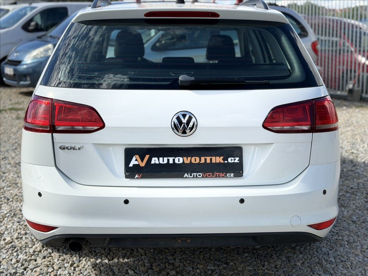 Volkswagen Golf, 1,6 TDI NAVIGACE +SADA ALU KOL - fotka 6