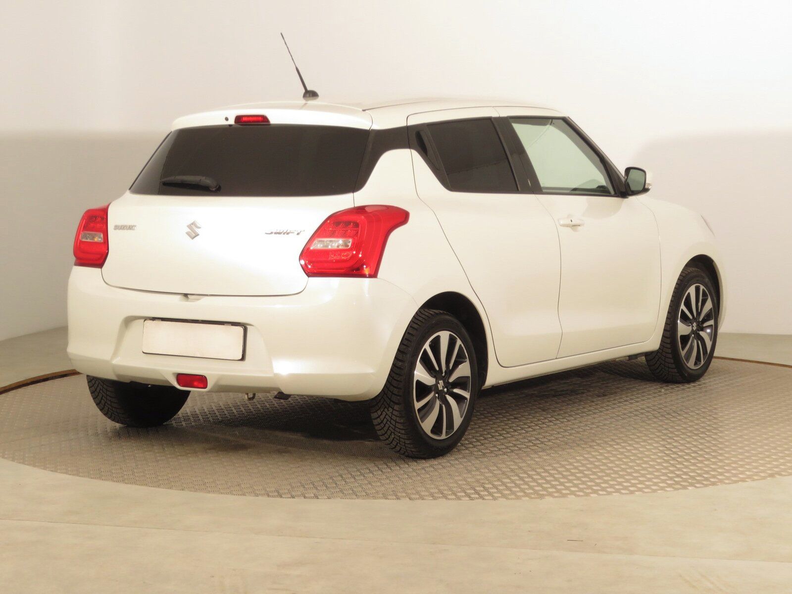 Suzuki Swift, 1.2 DualJet, Automat - fotka 5