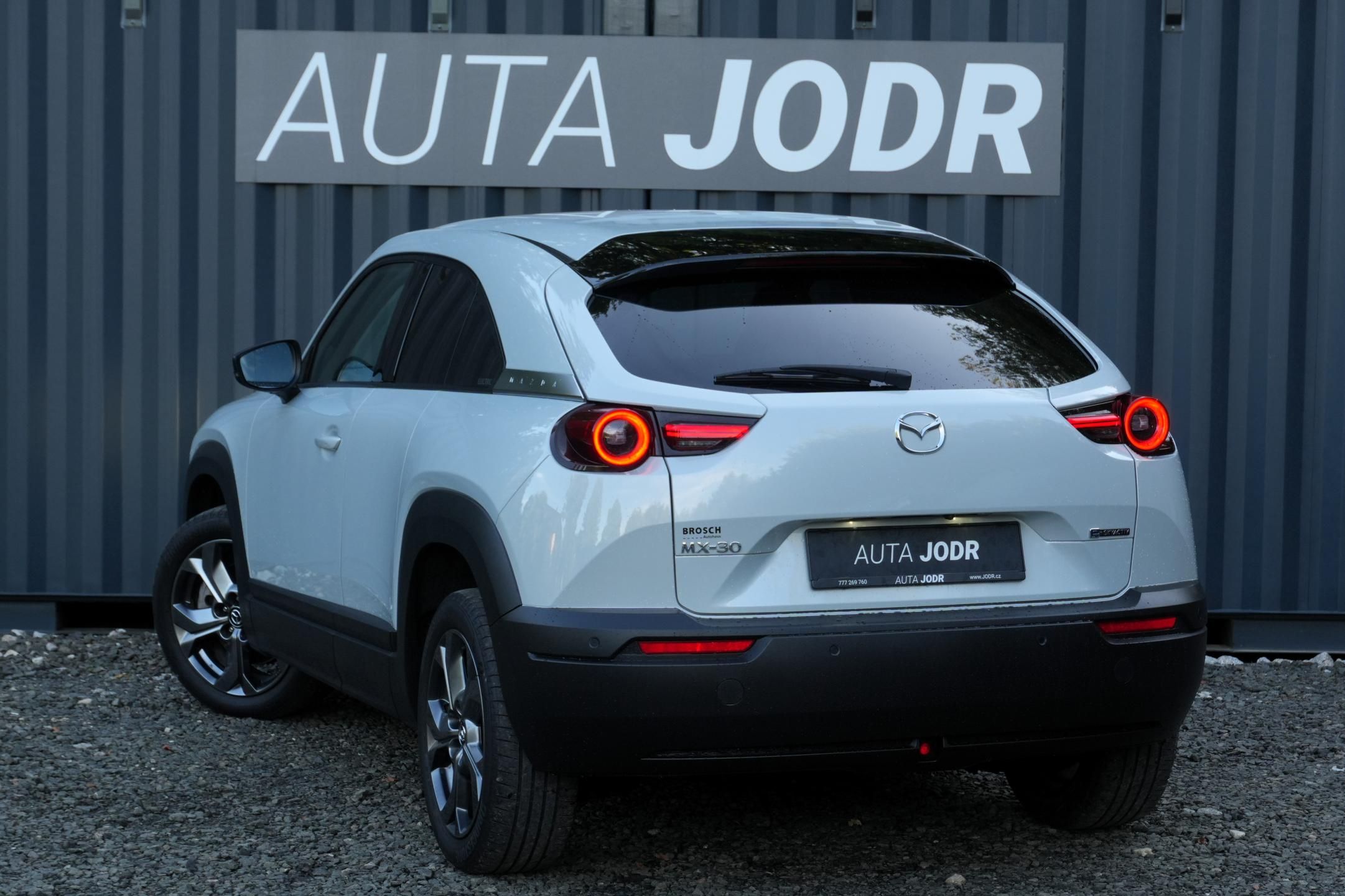 Mazda MX-30, e-Skyactiv, HUD, ACC, Kamera - fotka 6