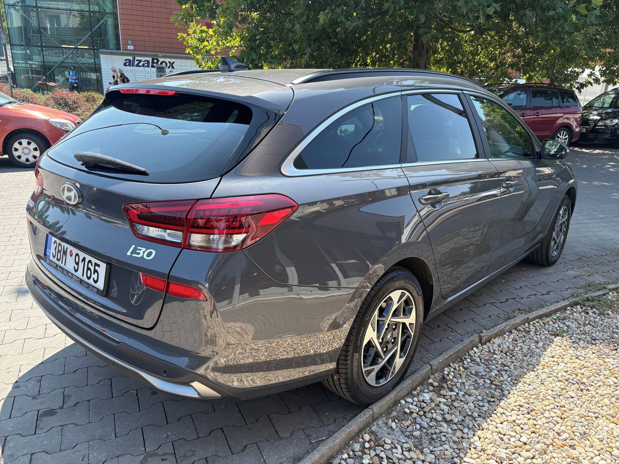 Hyundai i30, Style 1.5i 70kW - fotka 4