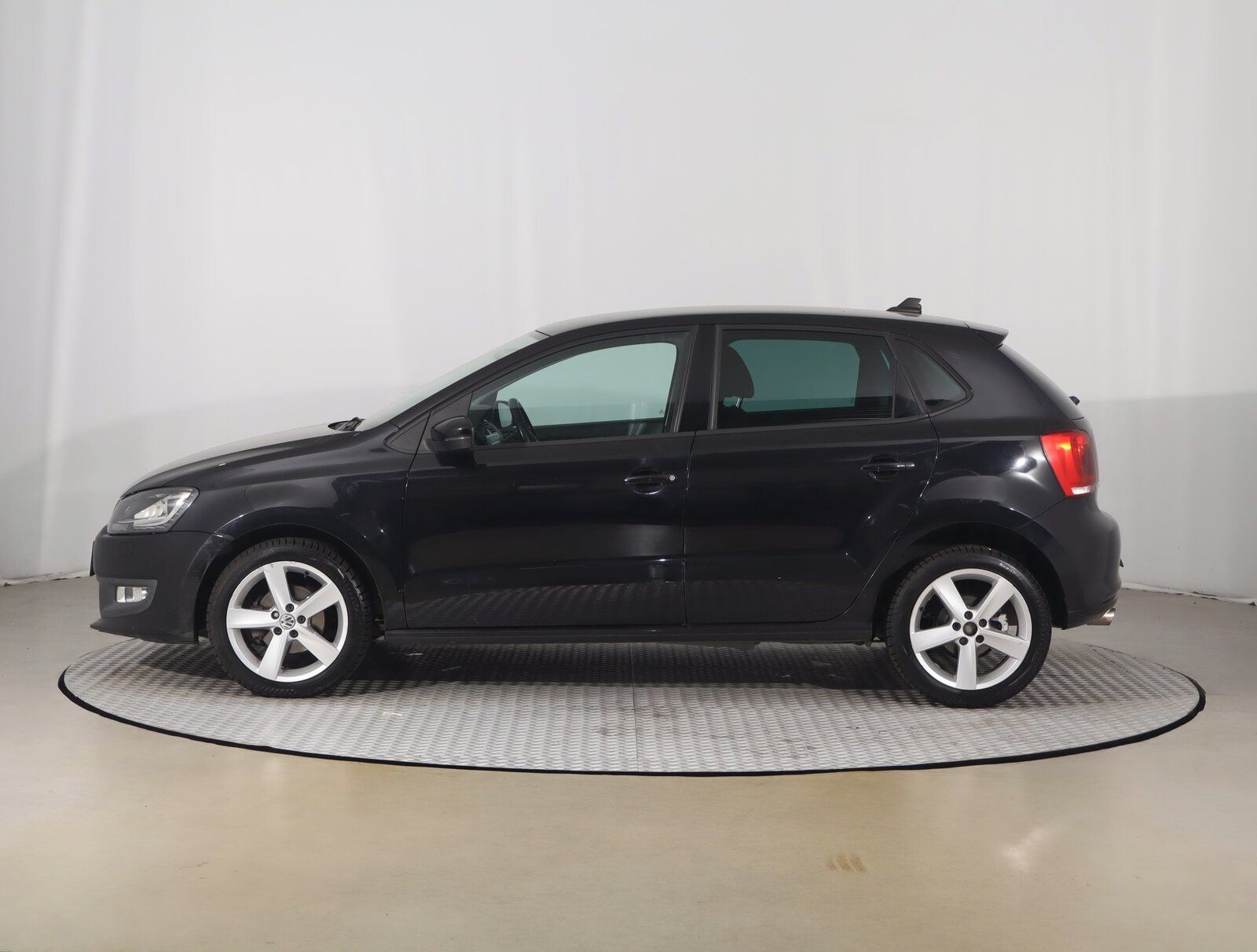 Volkswagen Polo, 1.6 TDI, Automat - fotka 3