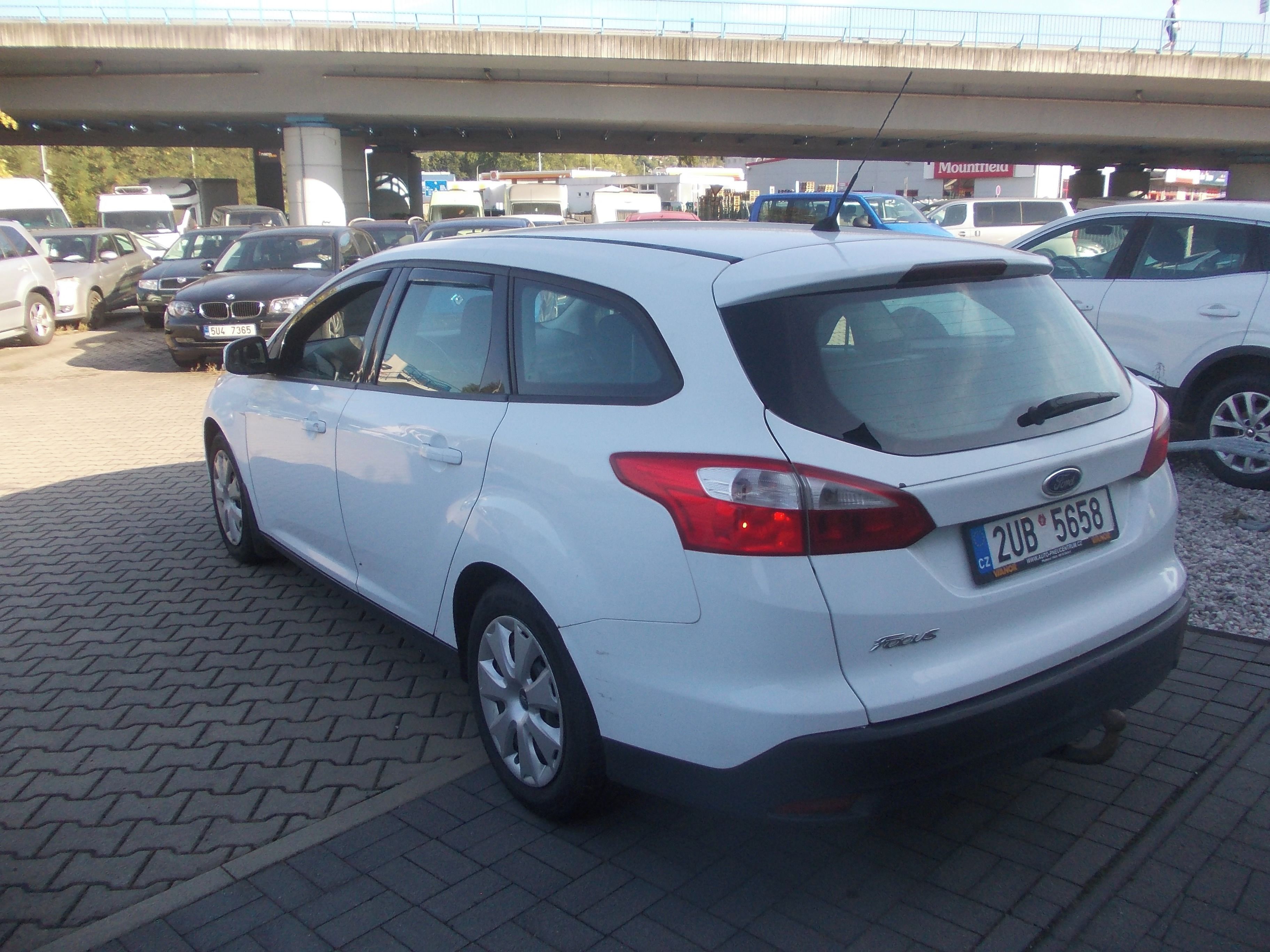 Ford Focus, III 1.6i 77KW TAŽNÉ ZAŘÍZENÍ - fotka 4