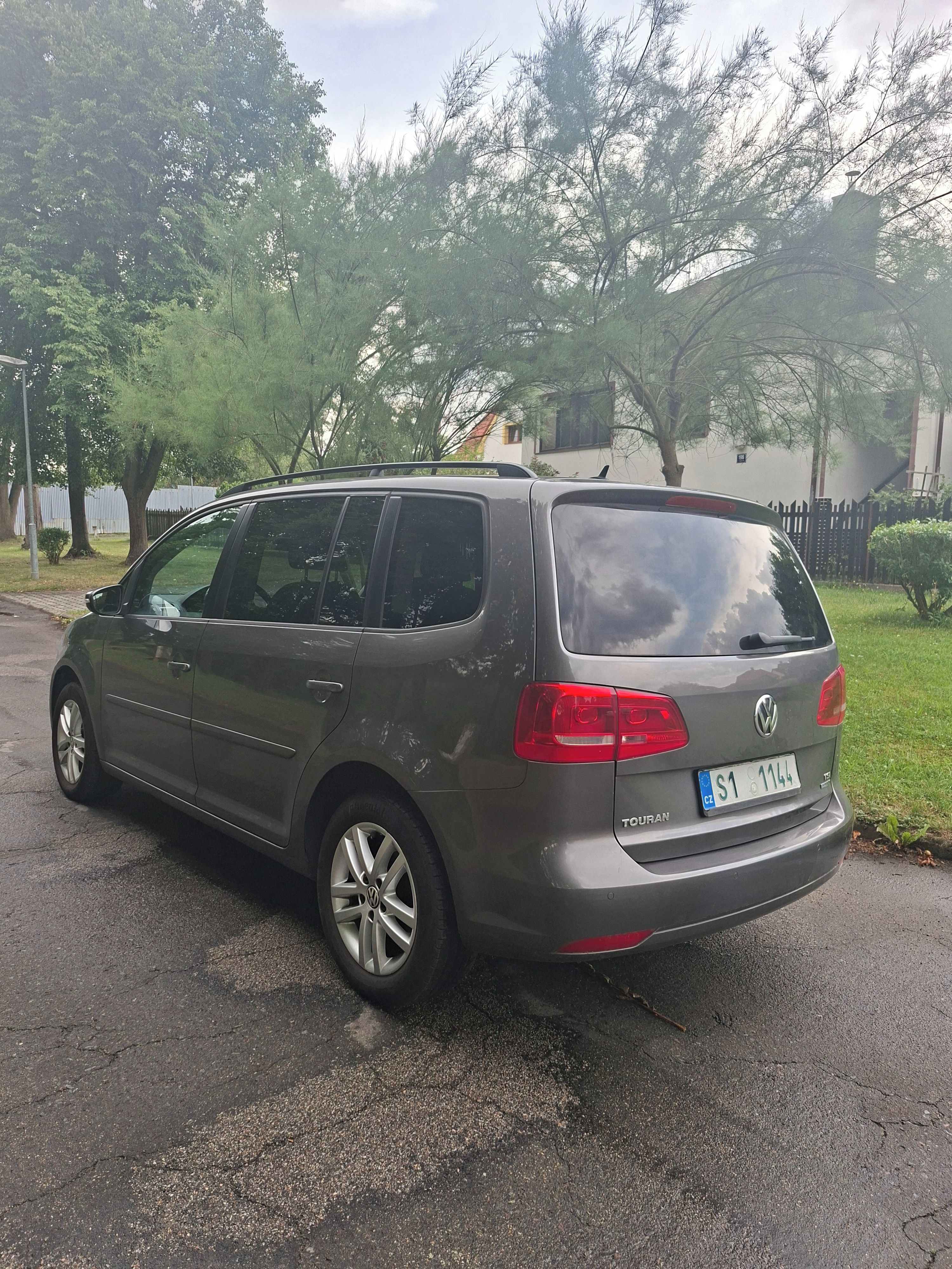 Volkswagen Touran, 1.2tsi 77kw 2011 serviska - fotka 4
