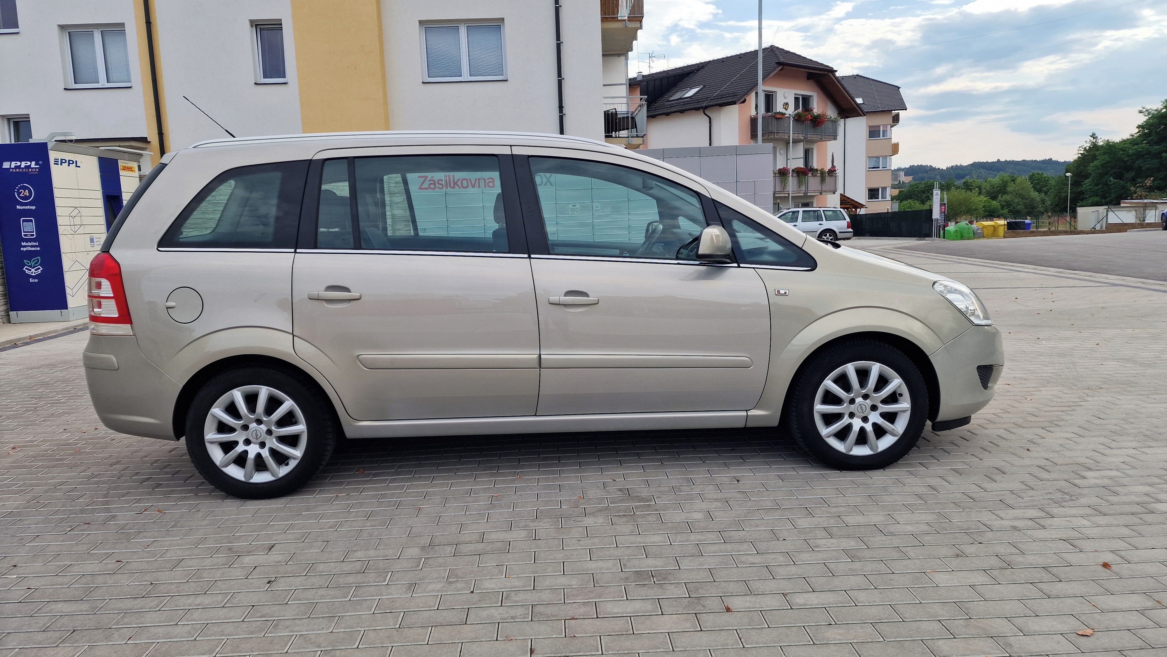 Opel Zafira, 1,8i 103Kw Top bez koroze ! - fotka 5